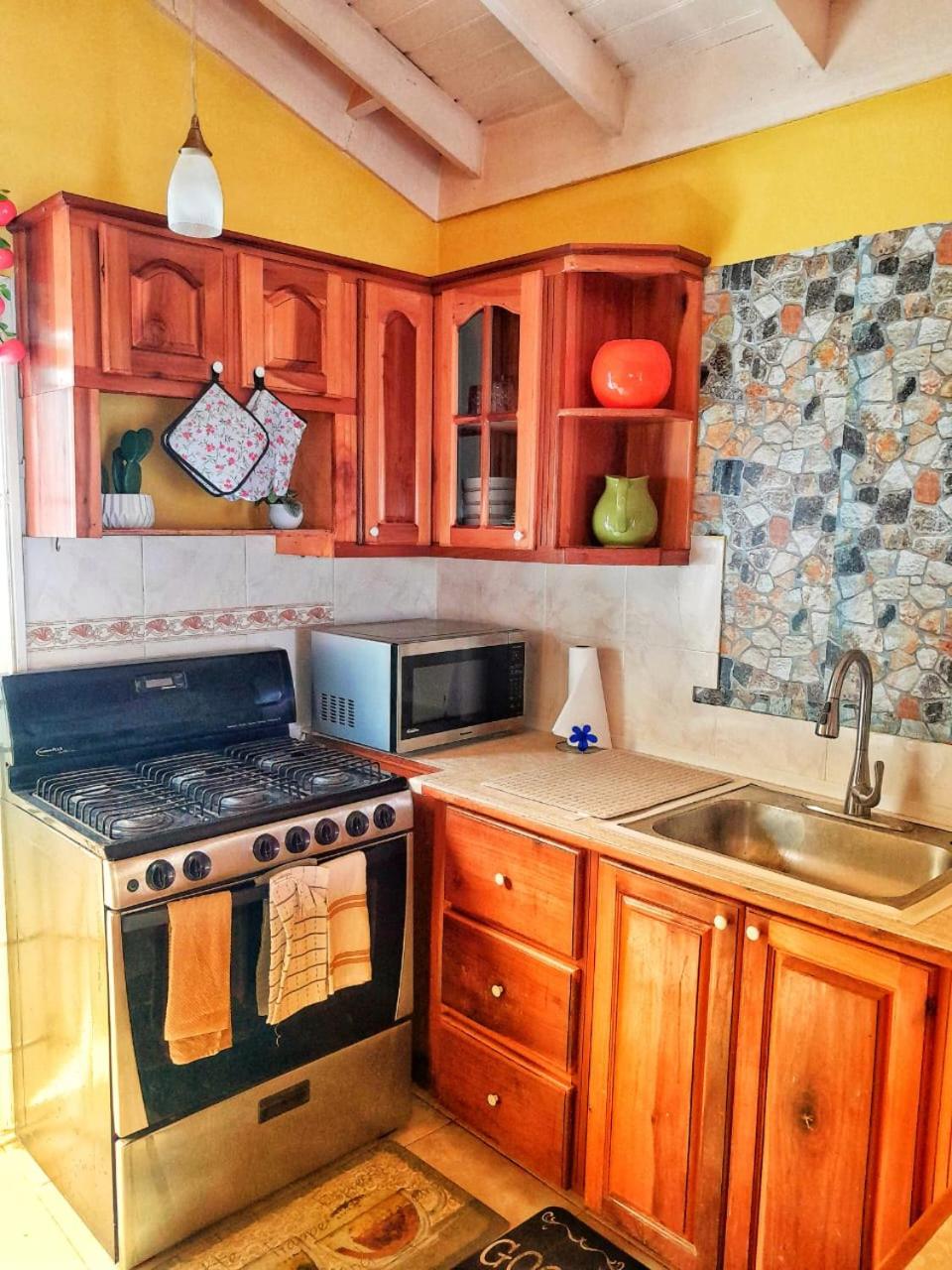 2 Bed-Sleeps 4-Gated community-5 Min Town Centre, photo 11