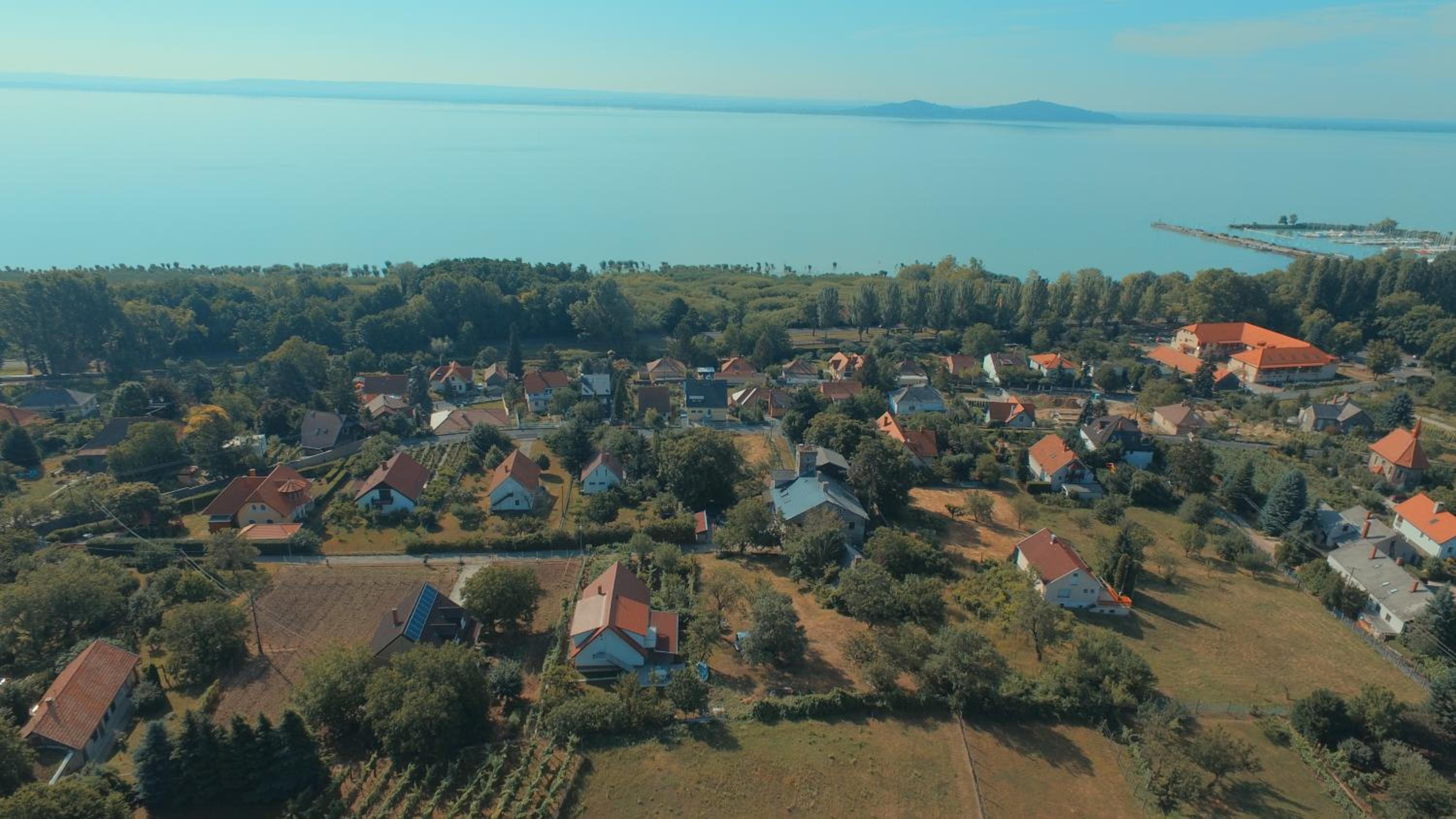 Mandula Apartmanok view 4