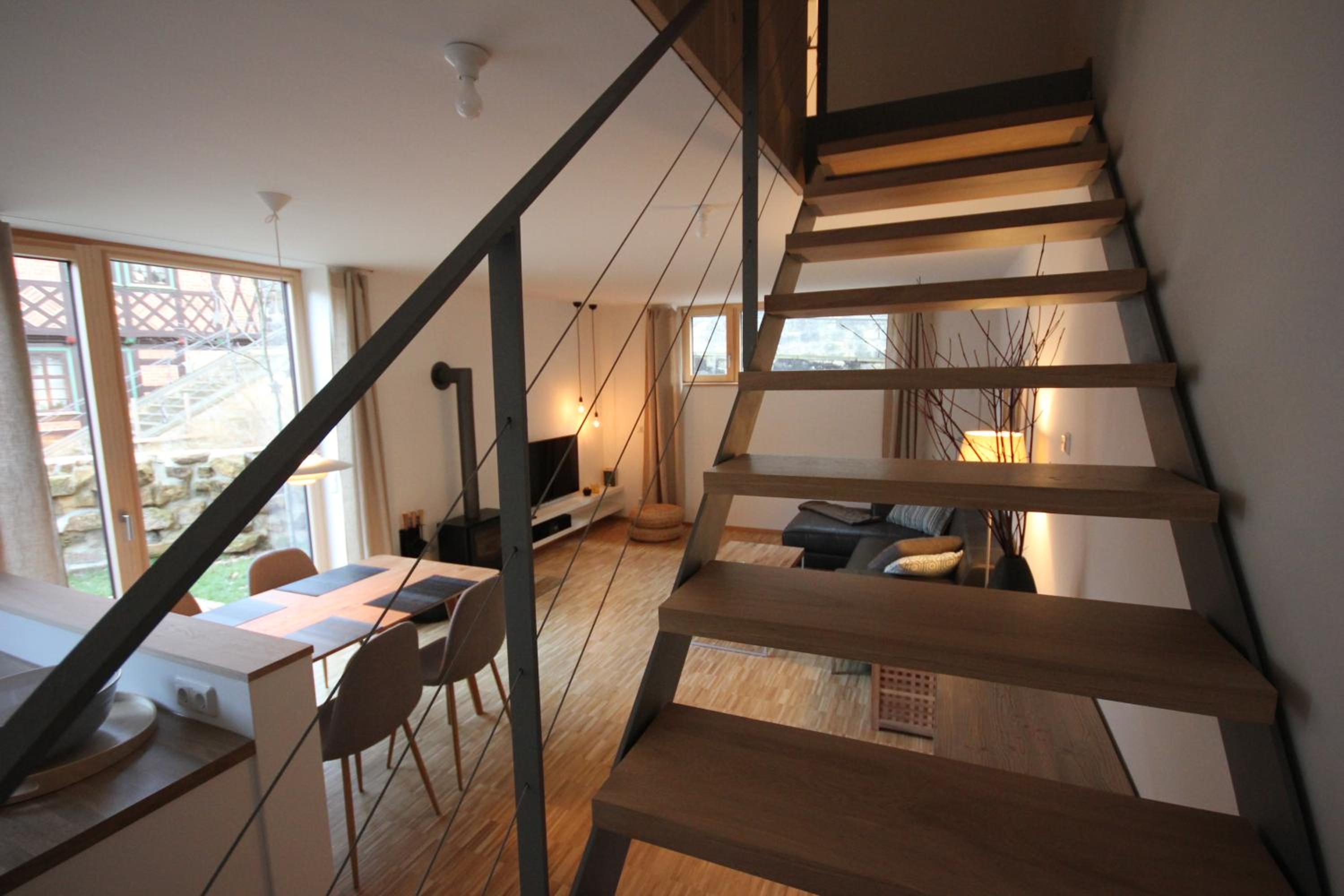 An der Kirchtreppe