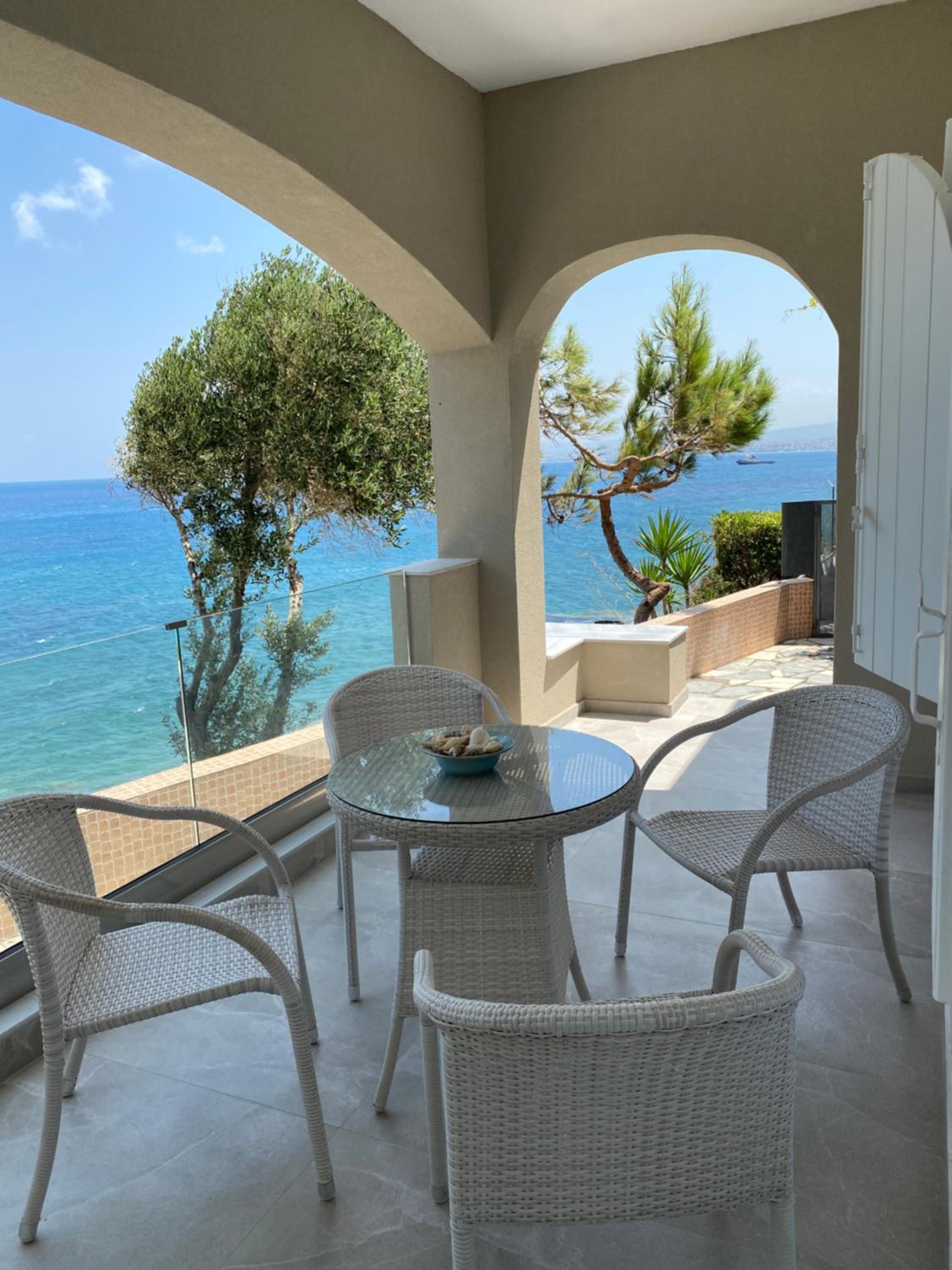 Beautiful House in Front of the Sea view 2