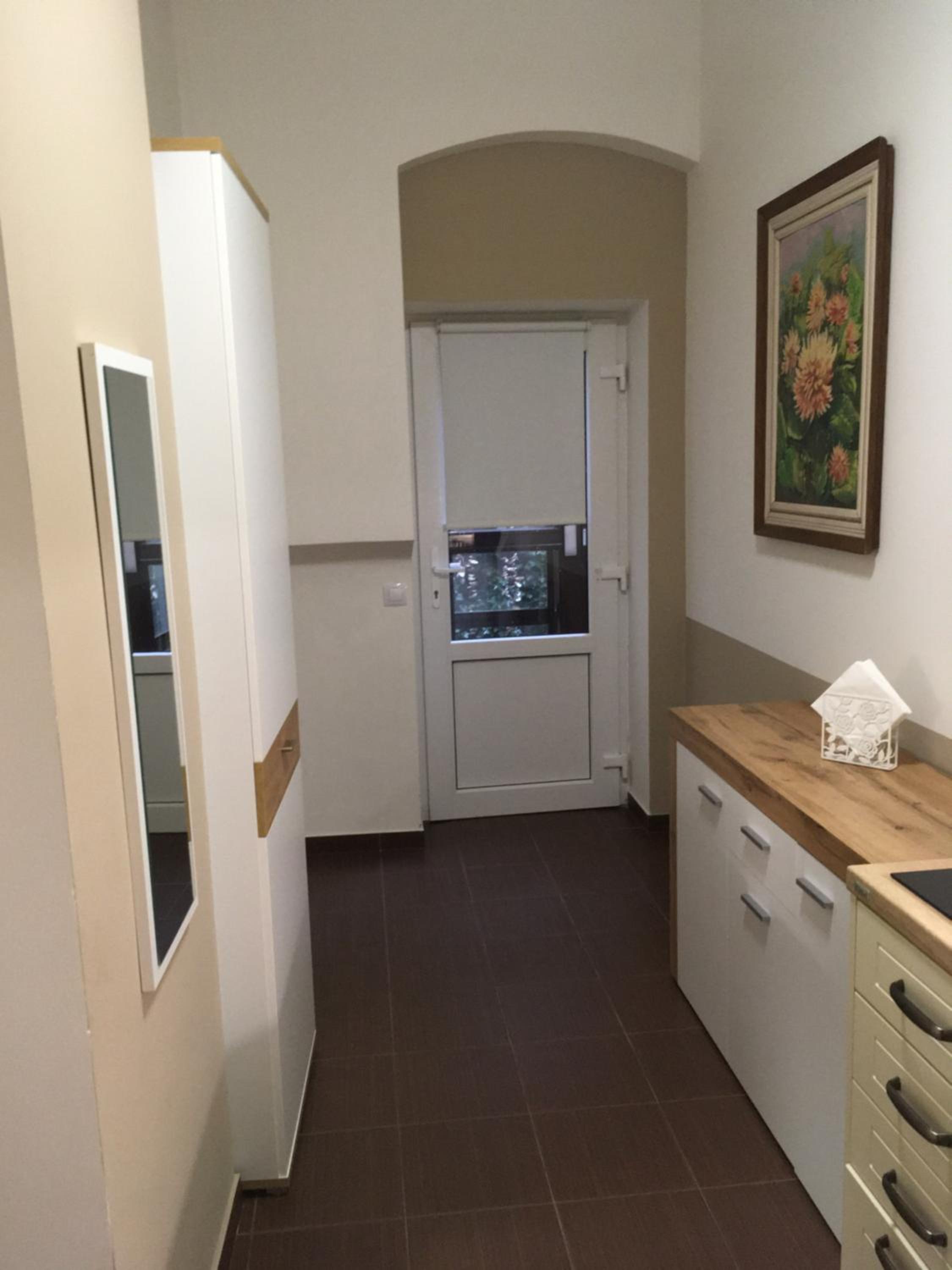 Apartment Vertigo