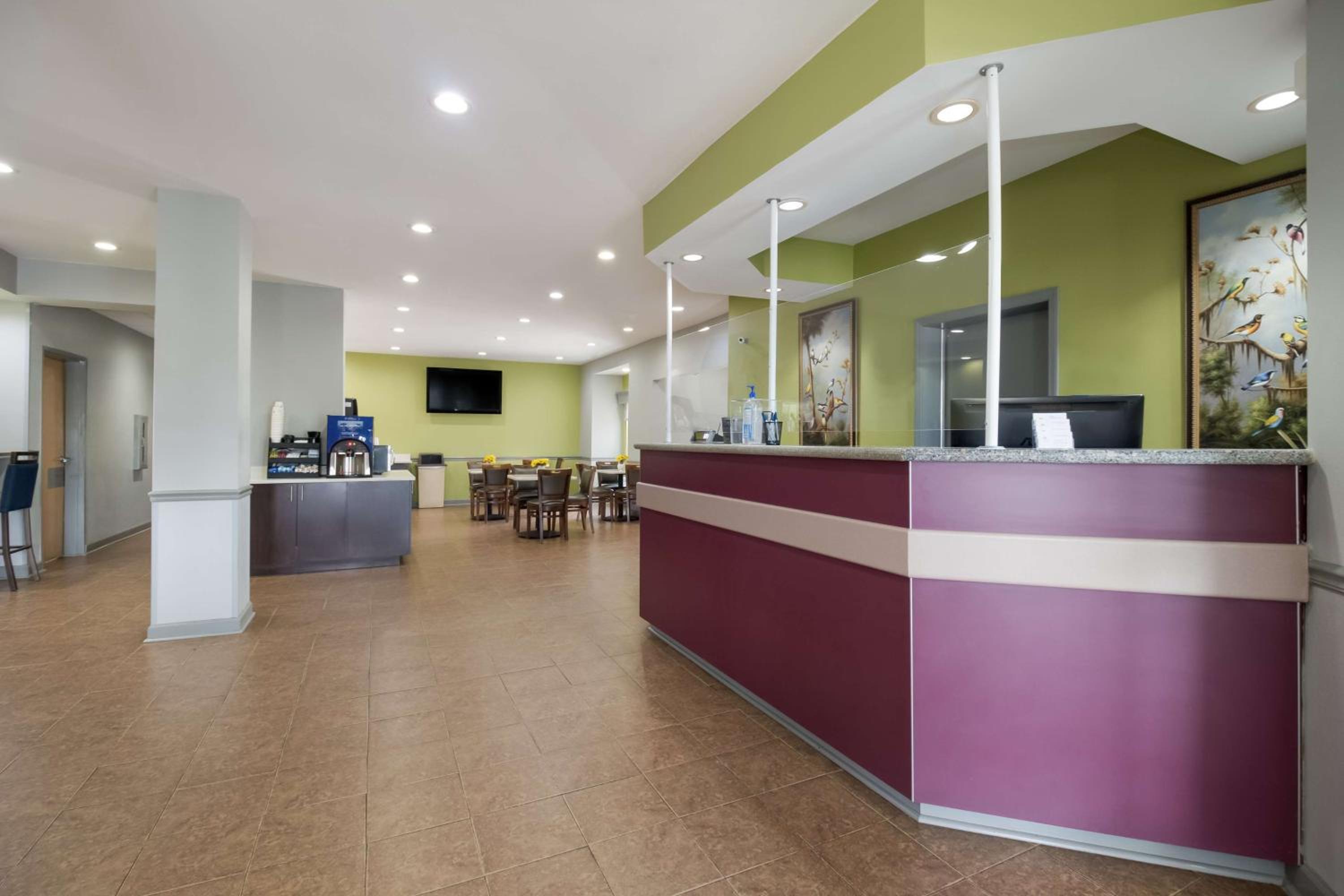 Myrtle Beach Vacations - SureStay Hotel by Best Western Shallotte - Property Image 2