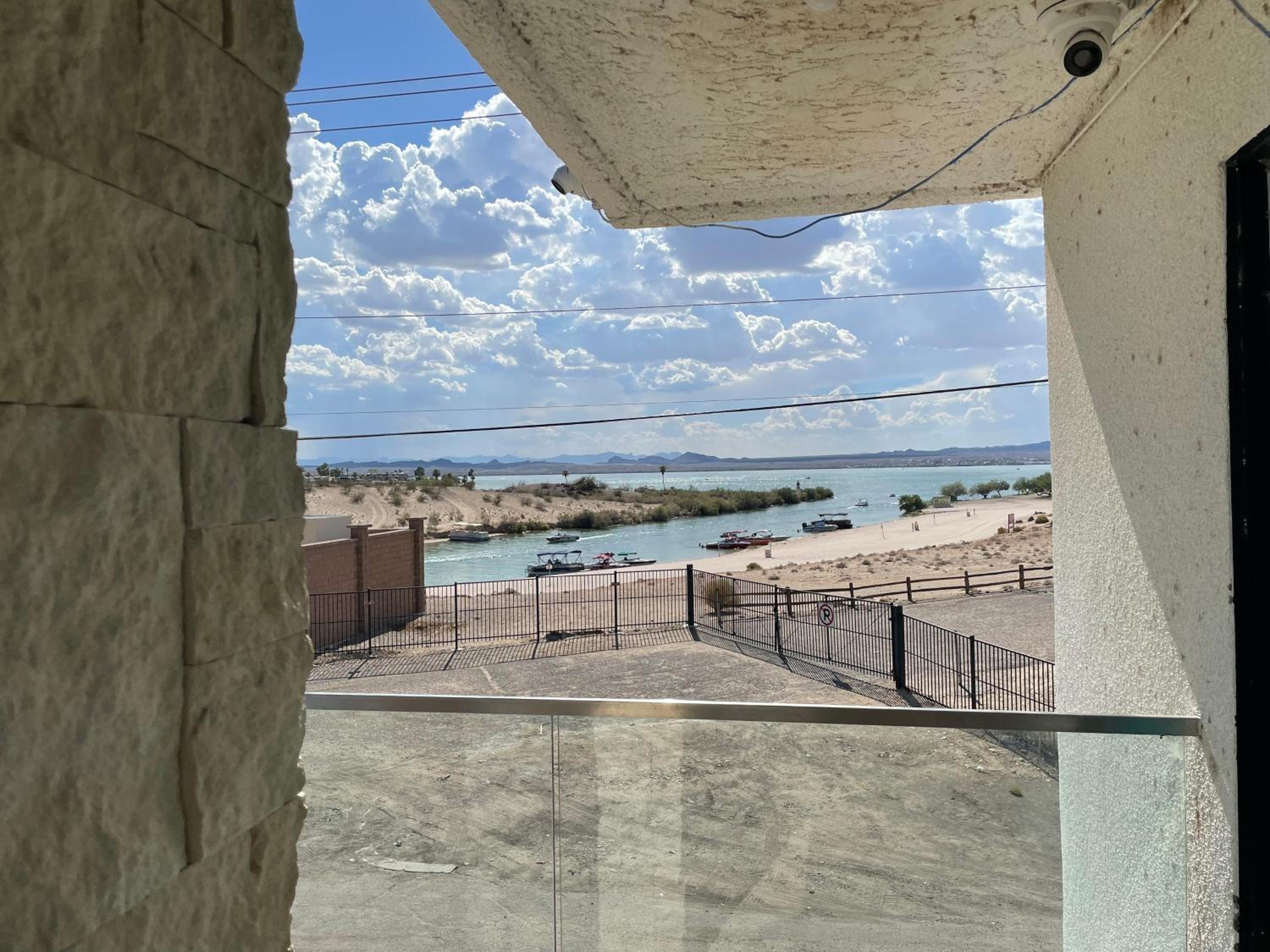 Sway Hotel Lake Havasu view 4
