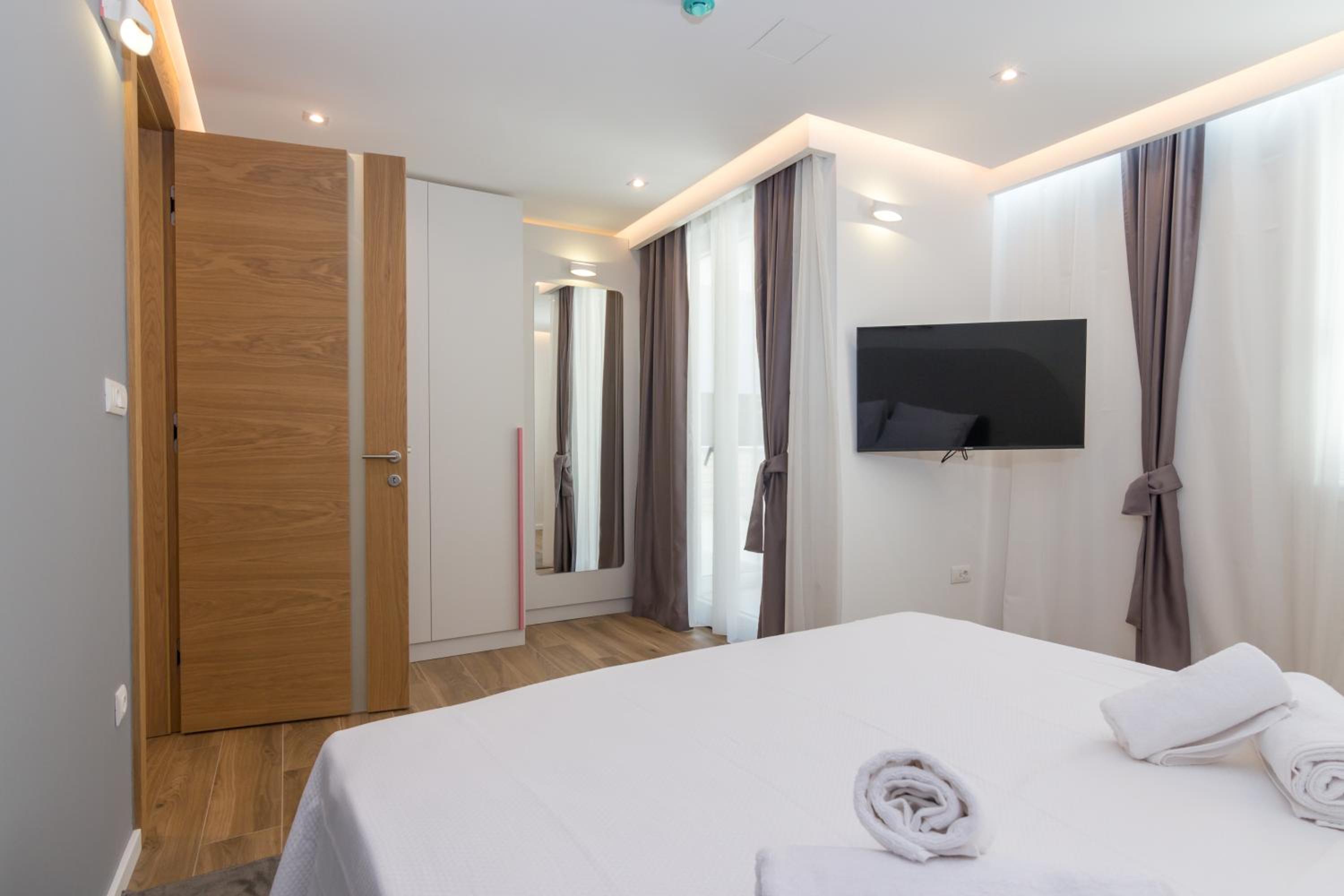Mayisa Apartments