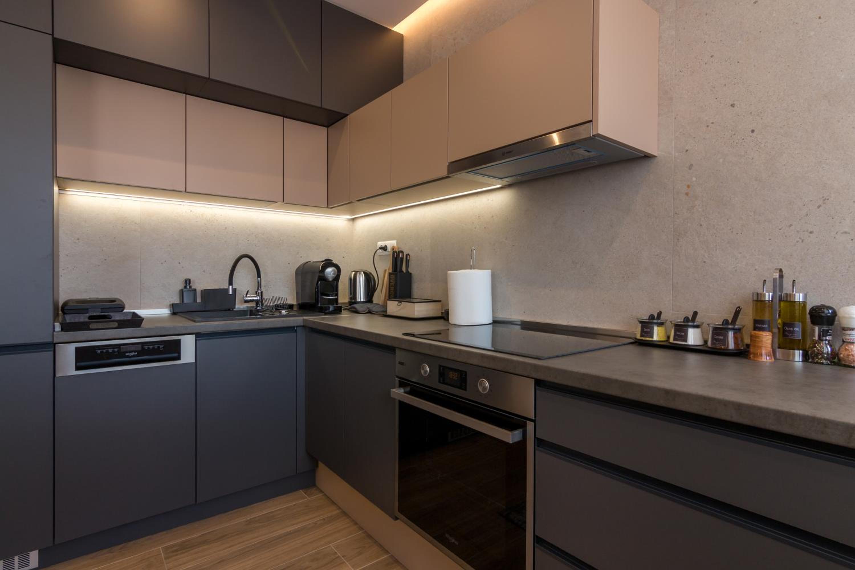 Mayisa Apartments