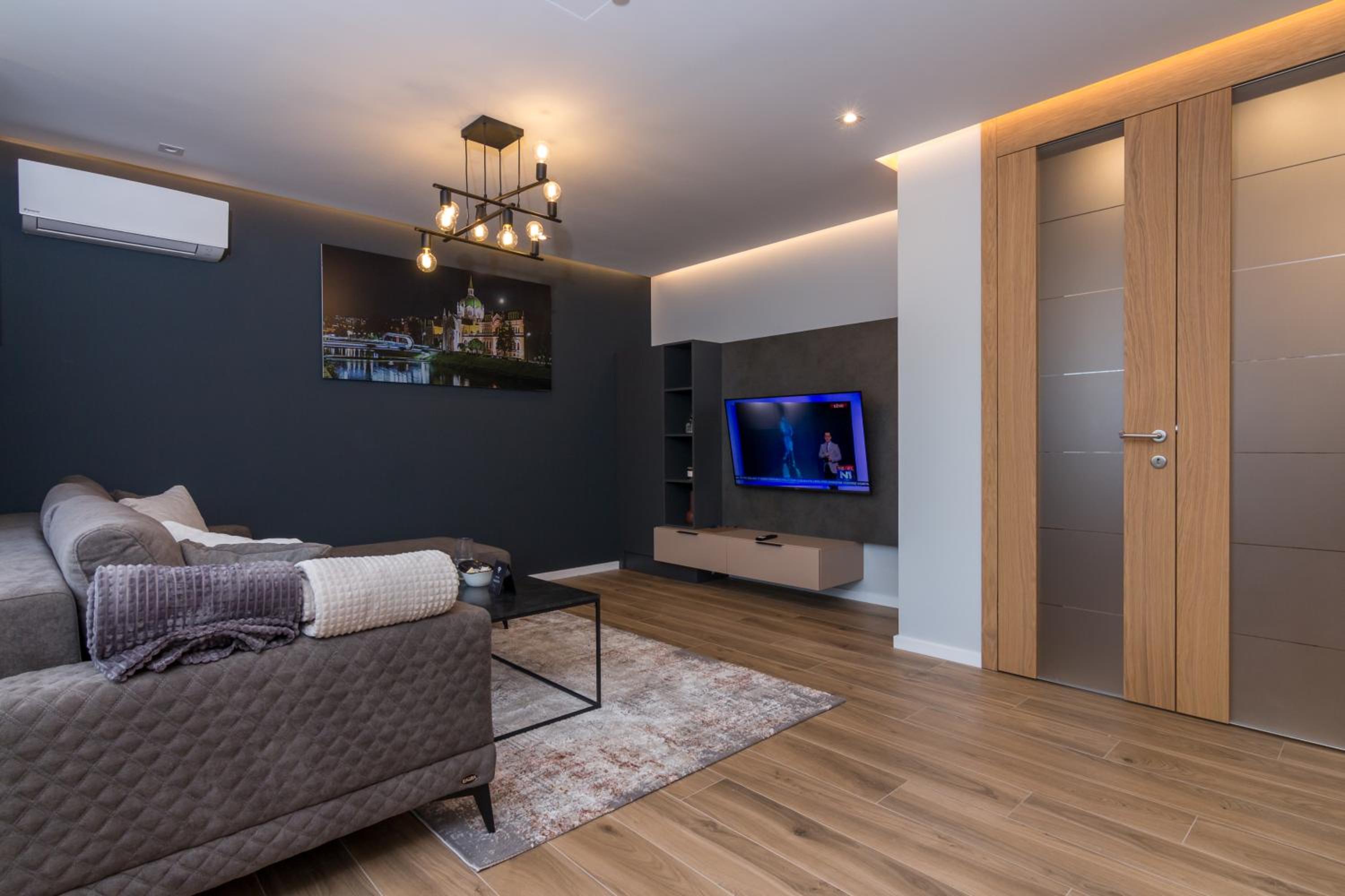 Mayisa Apartments