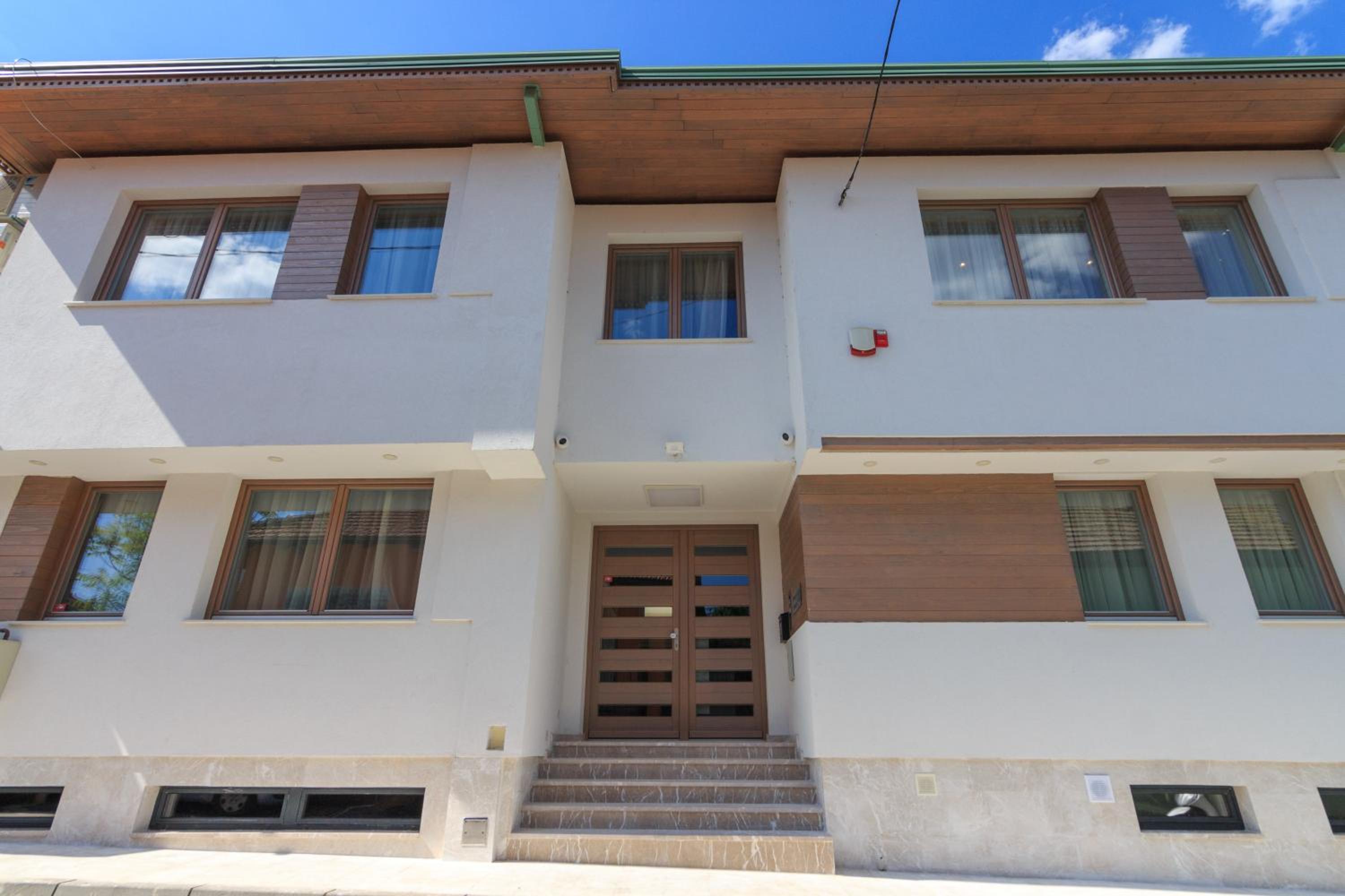 Mayisa Apartments