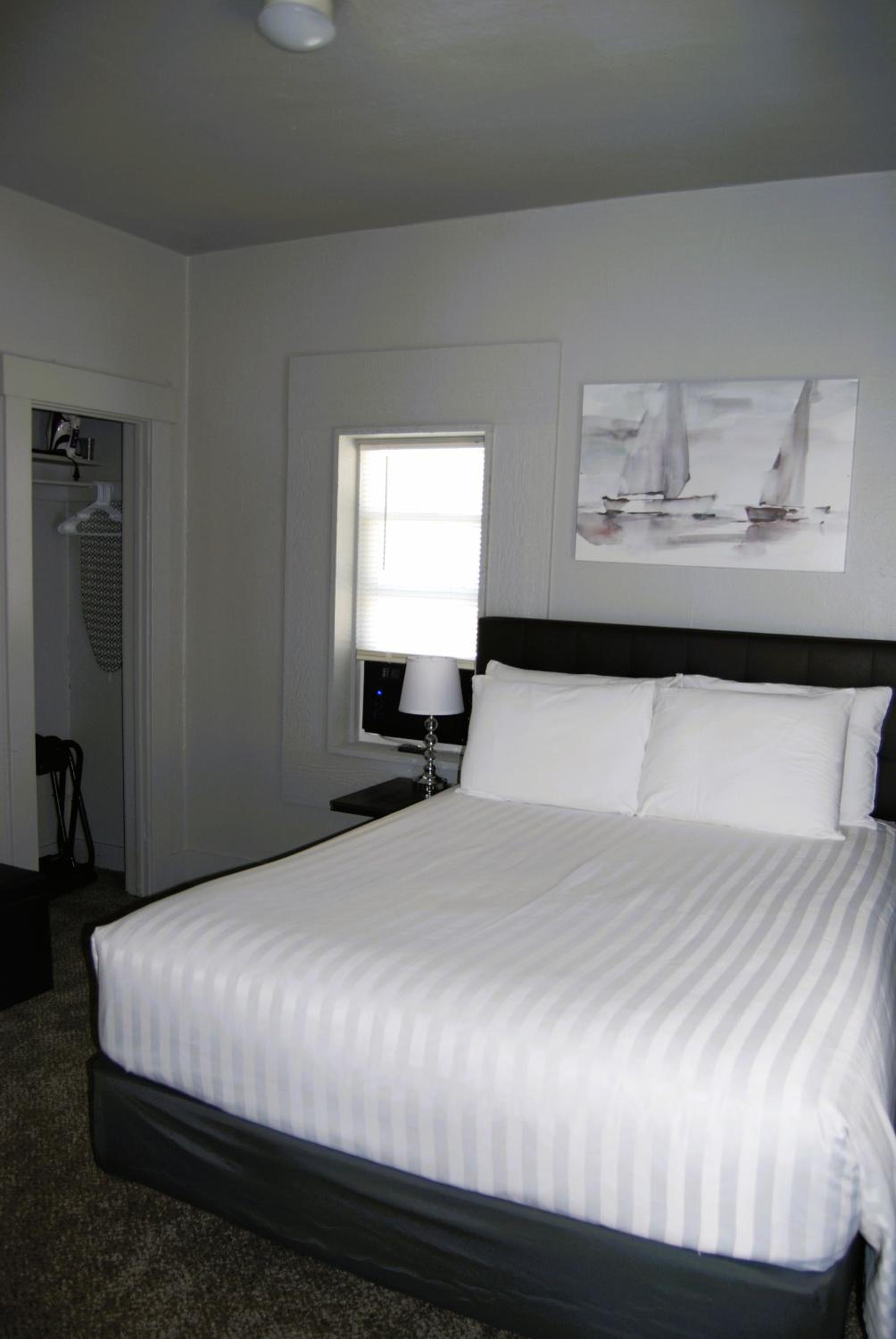 Deep Water Inn