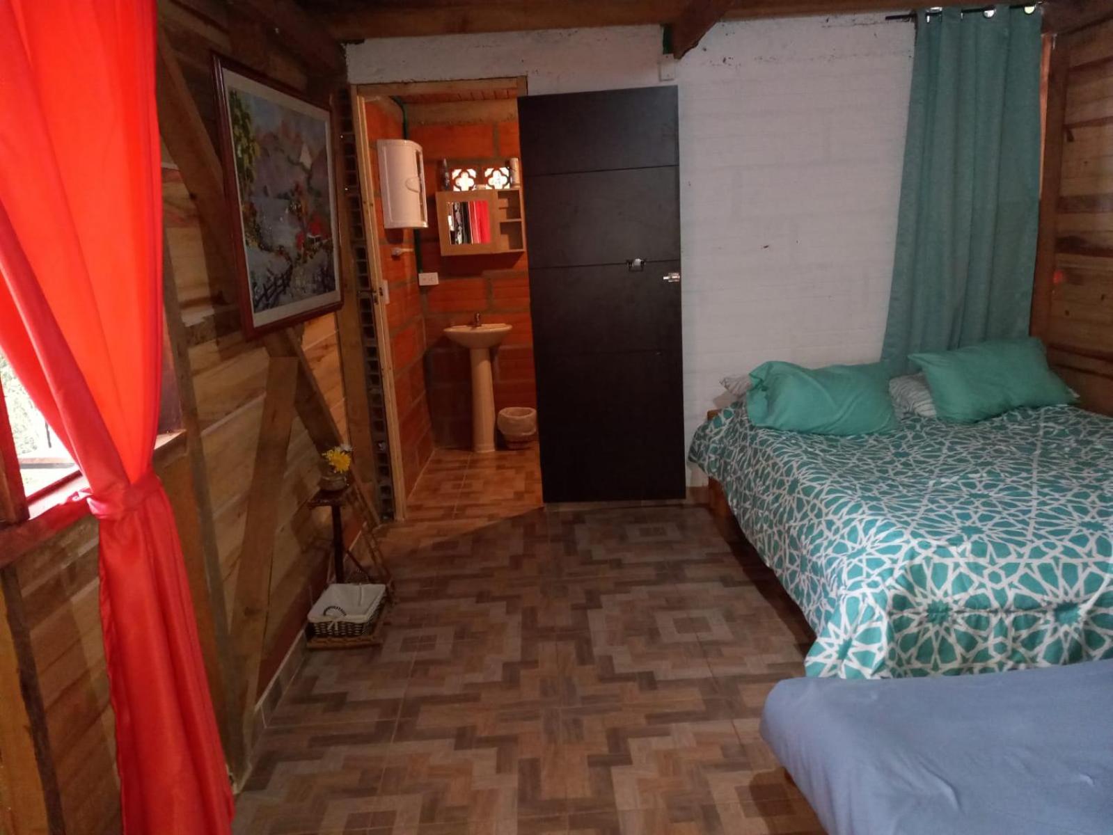 LA CASA DEL BOSQUE Via SALADITO