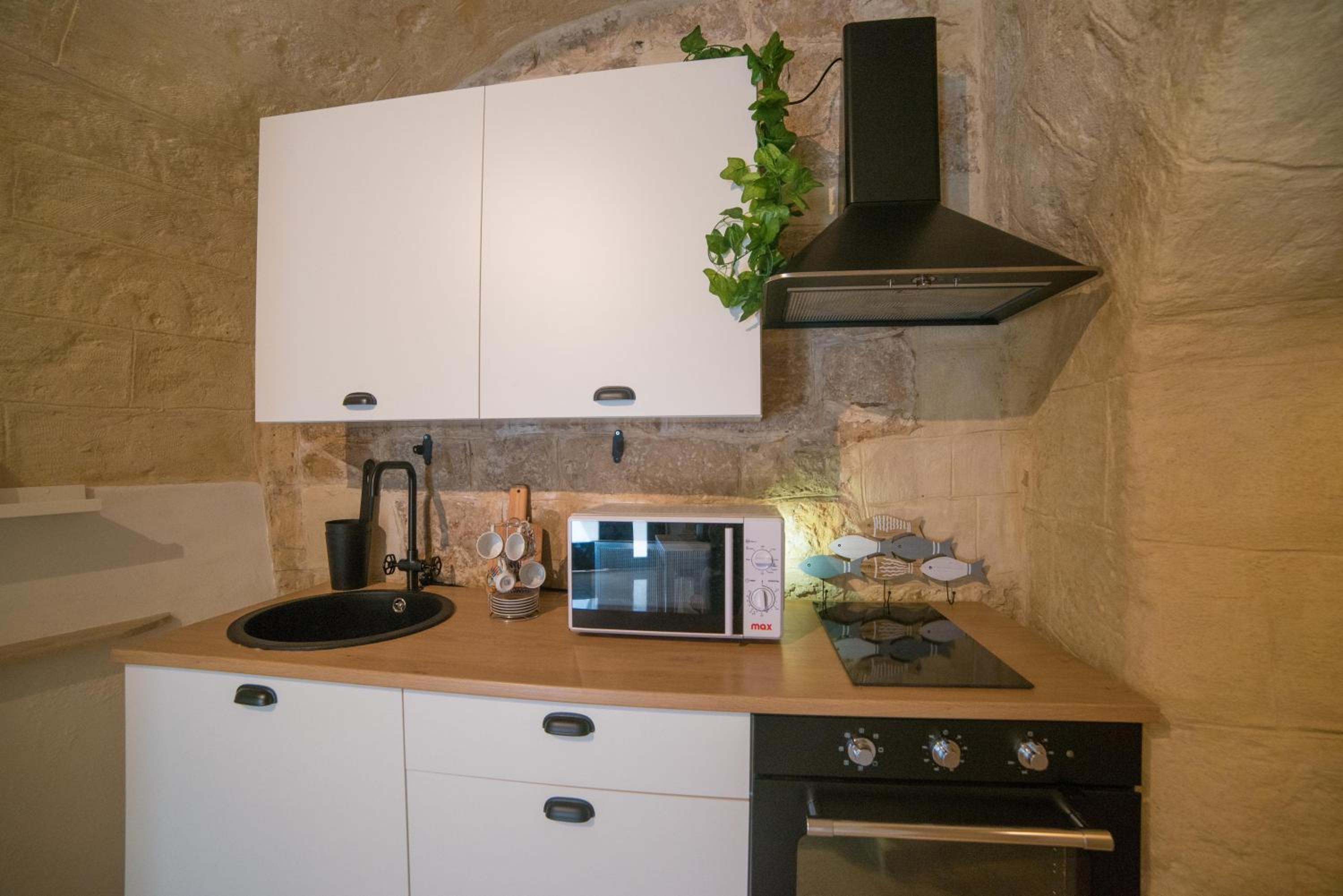 A due passi dal mare en Trani — kitchen
