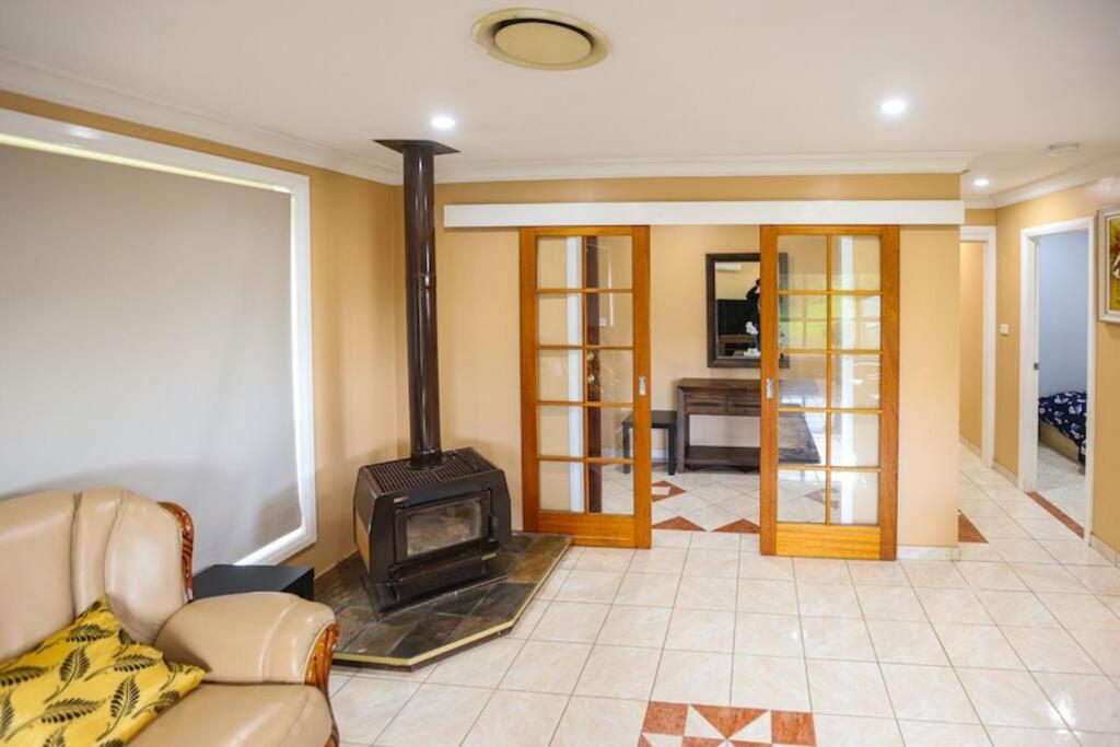 Entire House Beautiful Farm Stay 9 Bedrooms Sleeps 18 Enjoy Nature view 5