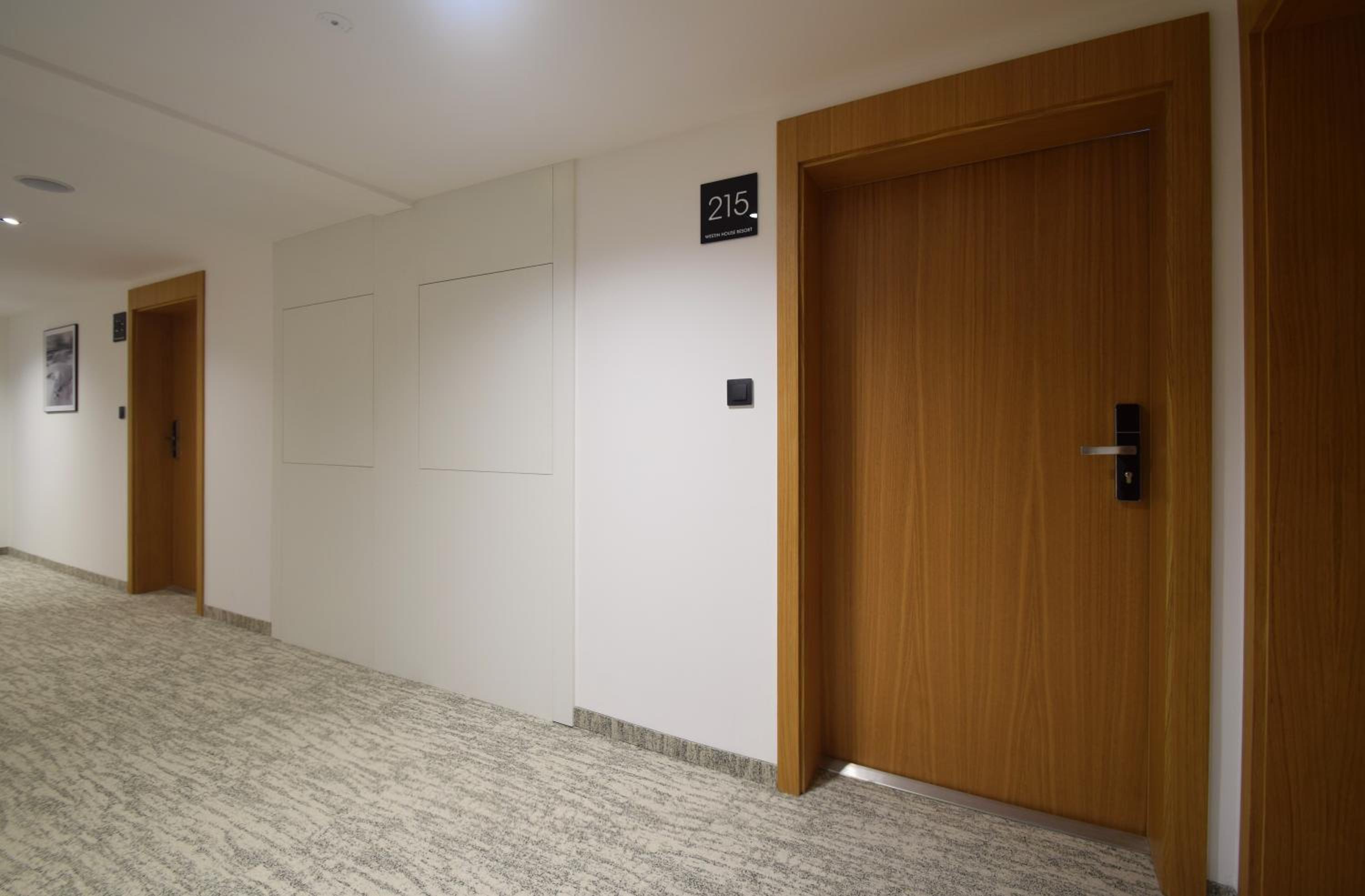 WESTIN HOUSE RESORT Apartament 215