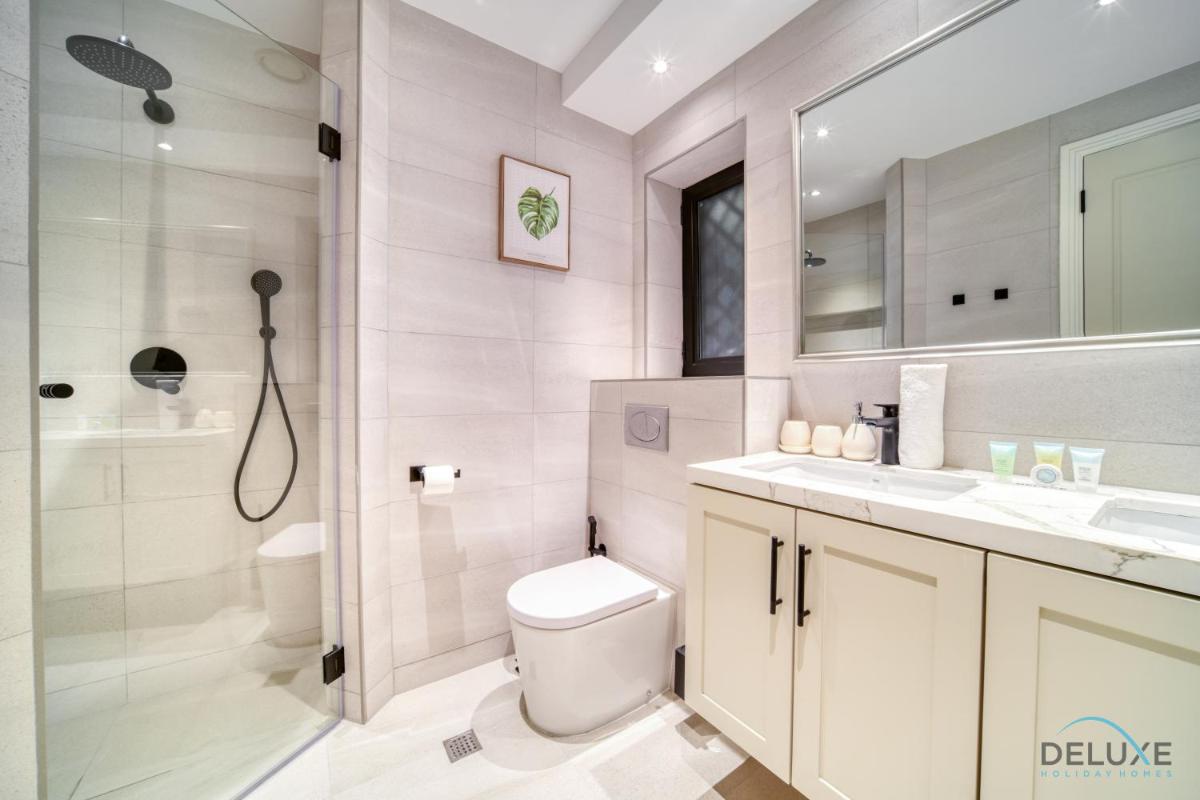 Phenomenal 1BR at Al Tajer E Downtown Dubai by Deluxe Holiday Homes