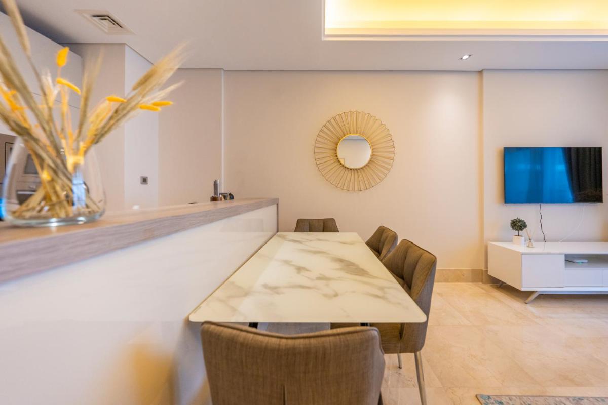 Cozy beachfront 1 bedroom apartment - The 8