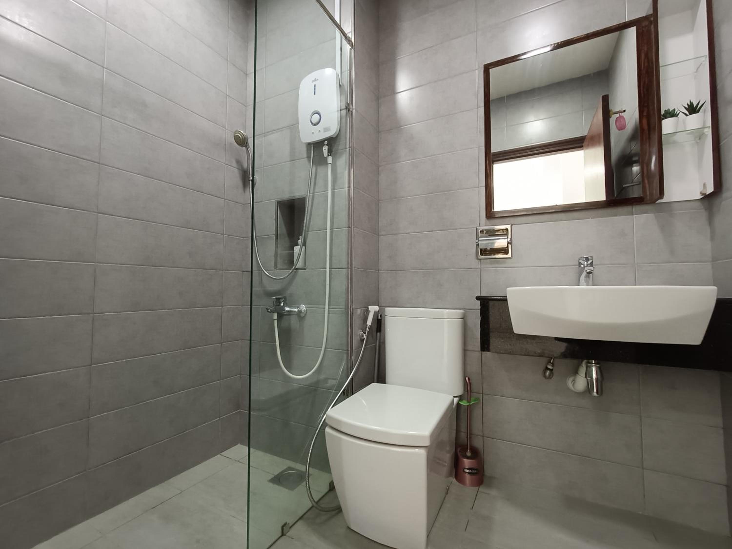 Paragon Suite Homestay by Antlerzone