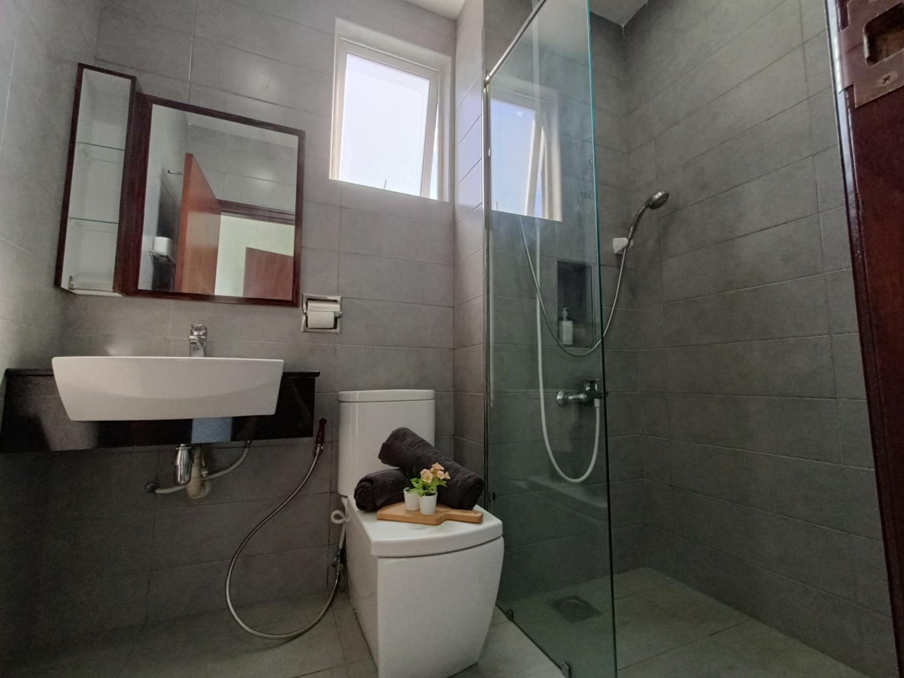 Paragon Suite Homestay by Antlerzone