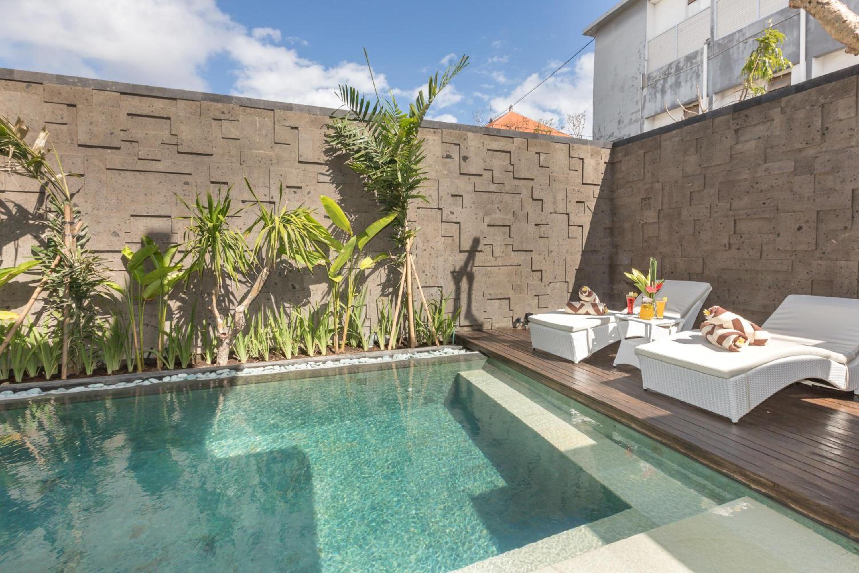 Villa Louis Seminyak by Nagisa Bali view 3