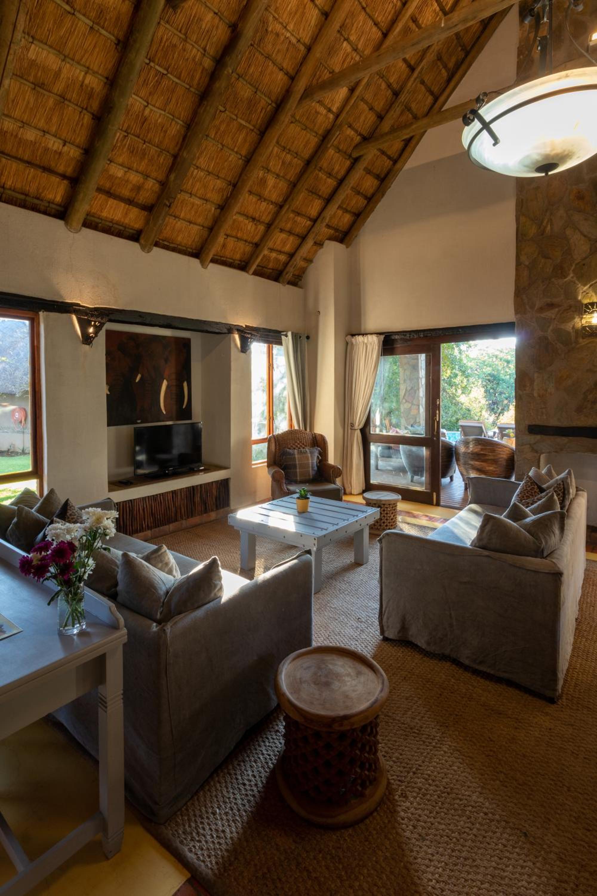 Leopard's Lair Bush Lodge view 4