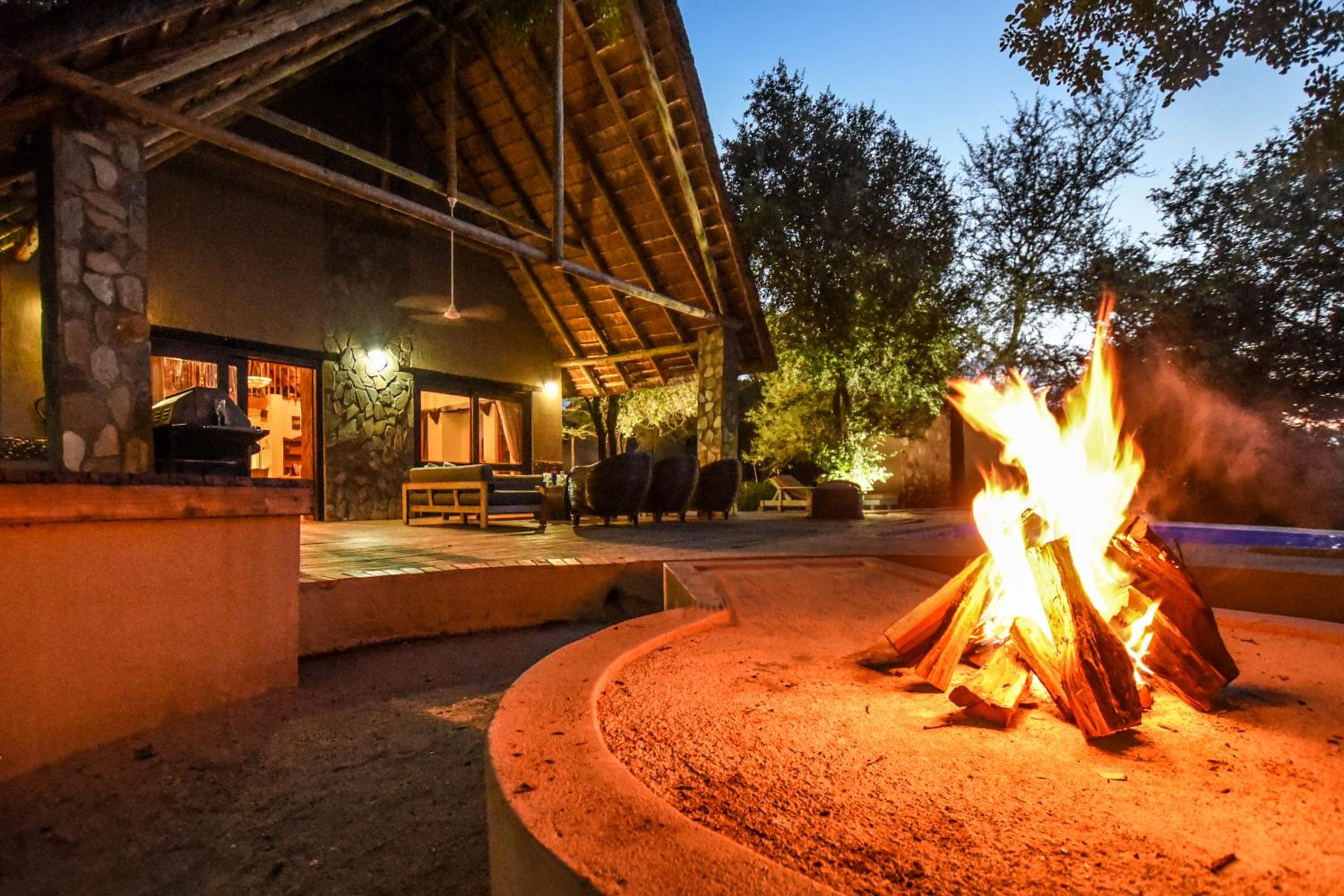 Leopard's Lair Bush Lodge view 2