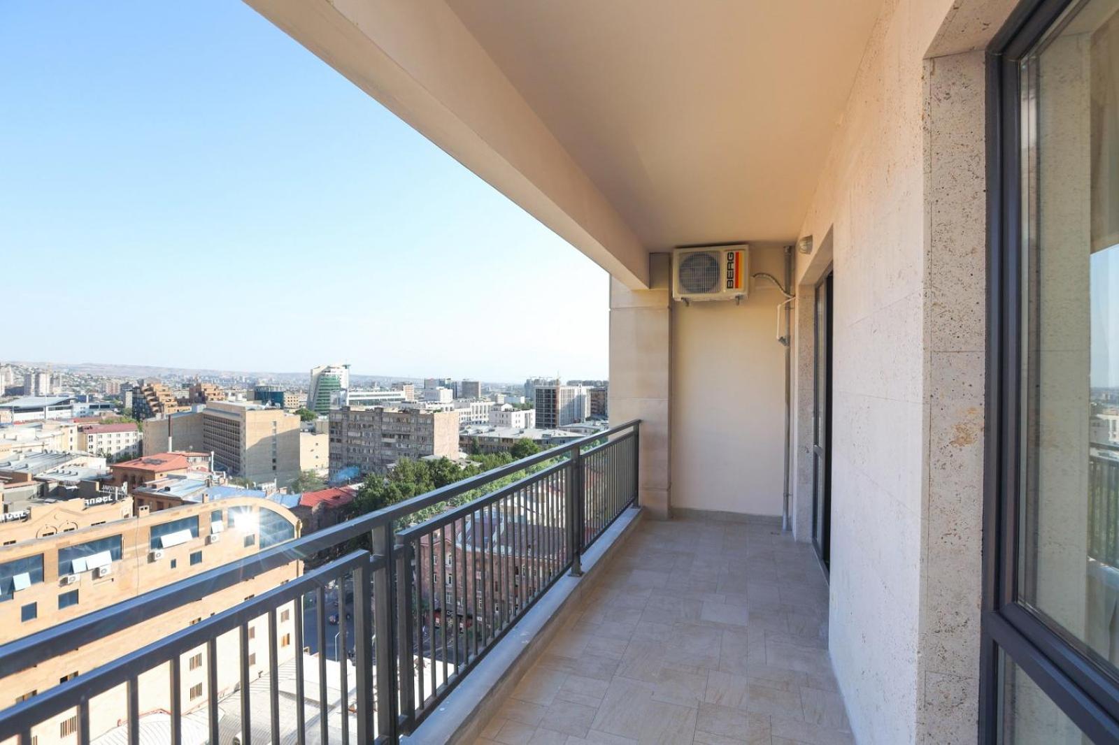 Apart-hotel on Koghbatsi 16