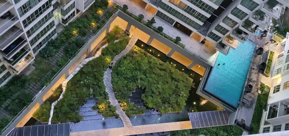 Regalia Suites KLCC View Rooftop Infinity Pool by SHI