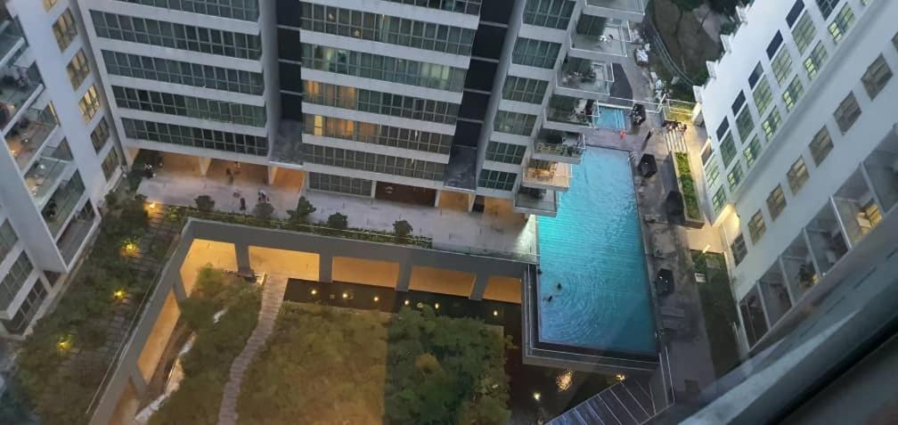 Regalia Suites KLCC View Rooftop Infinity Pool by SHI