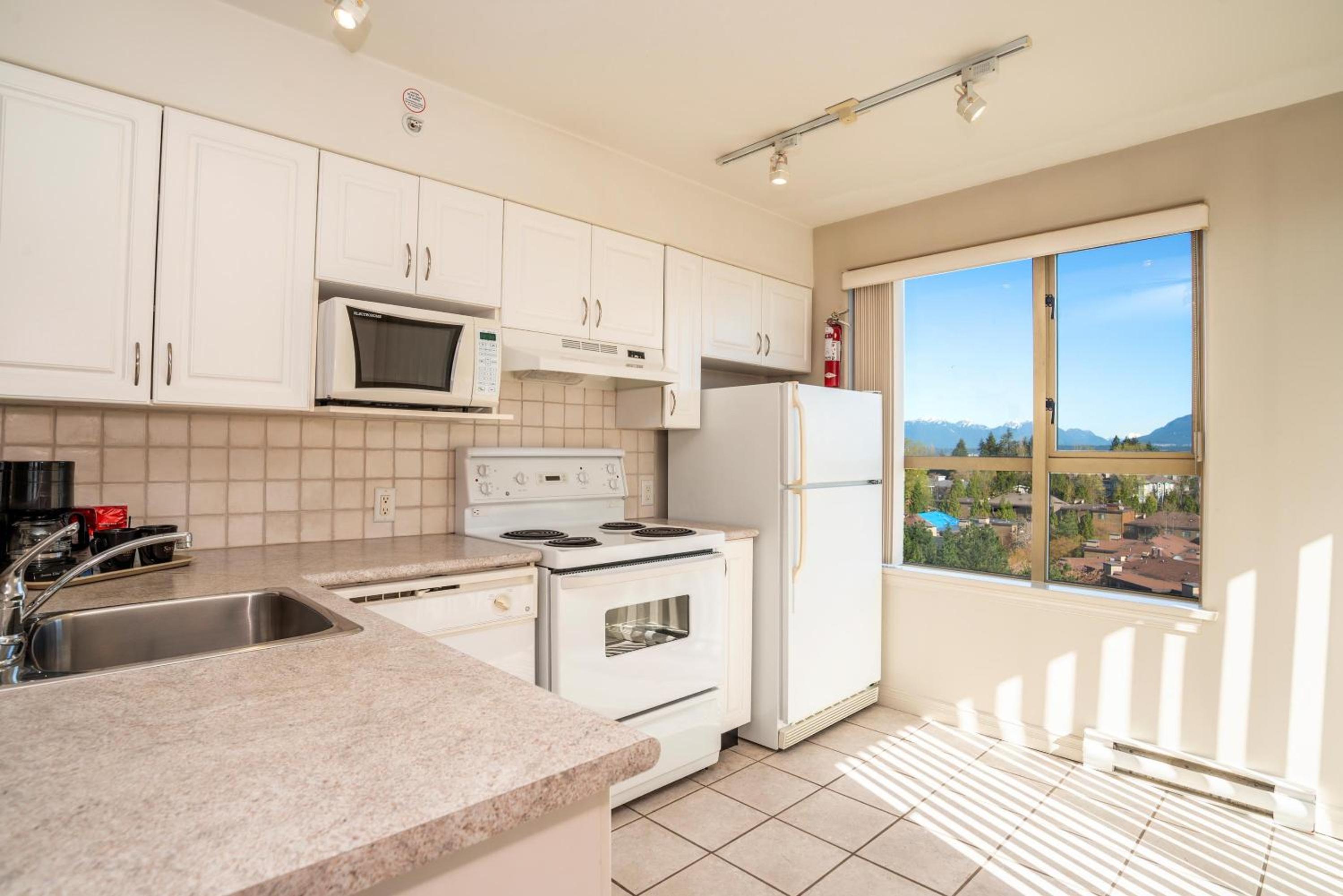 Surrey Vacations - Sandman Suites Surrey - Guildford - Property Image 18