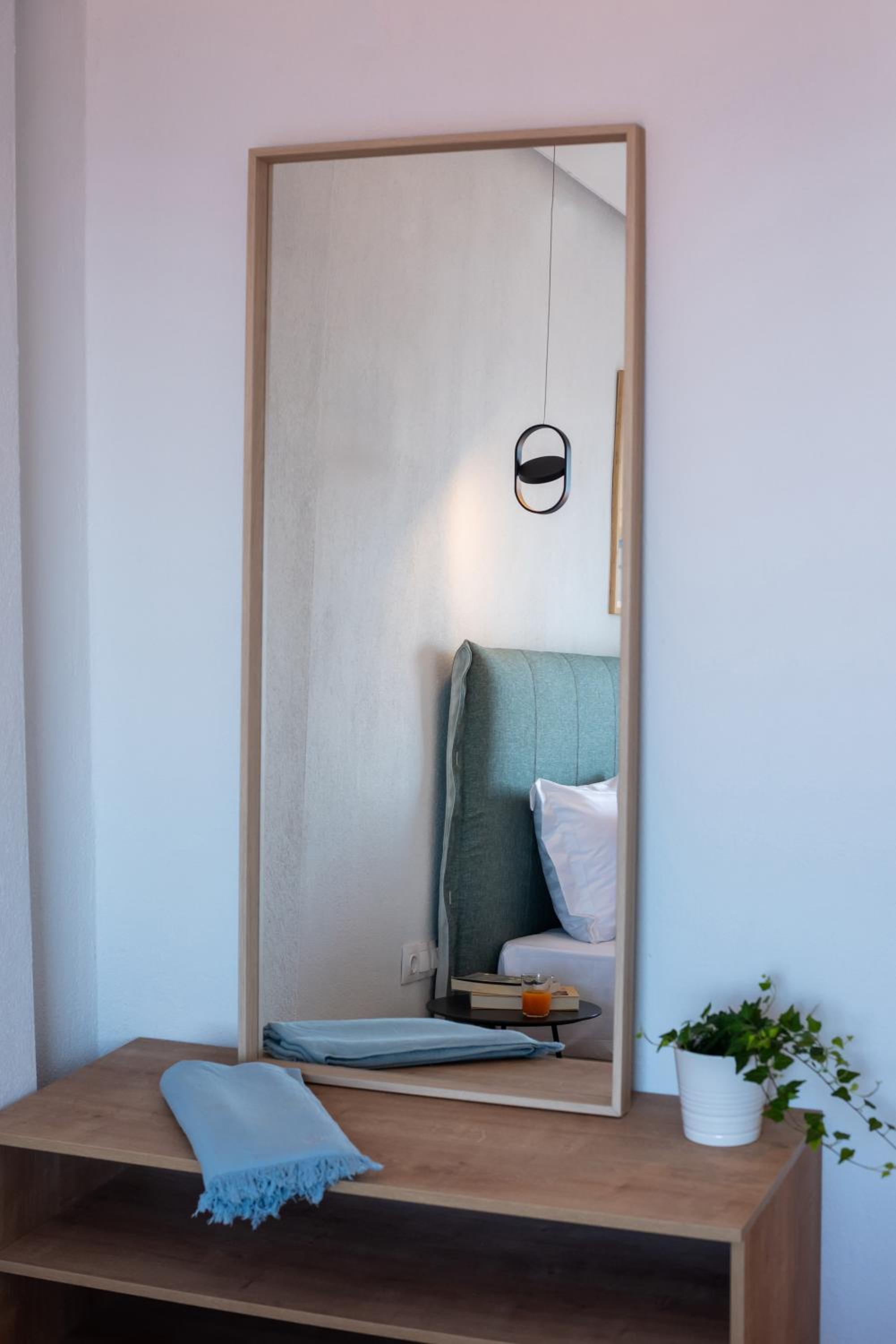 Aiora Suites