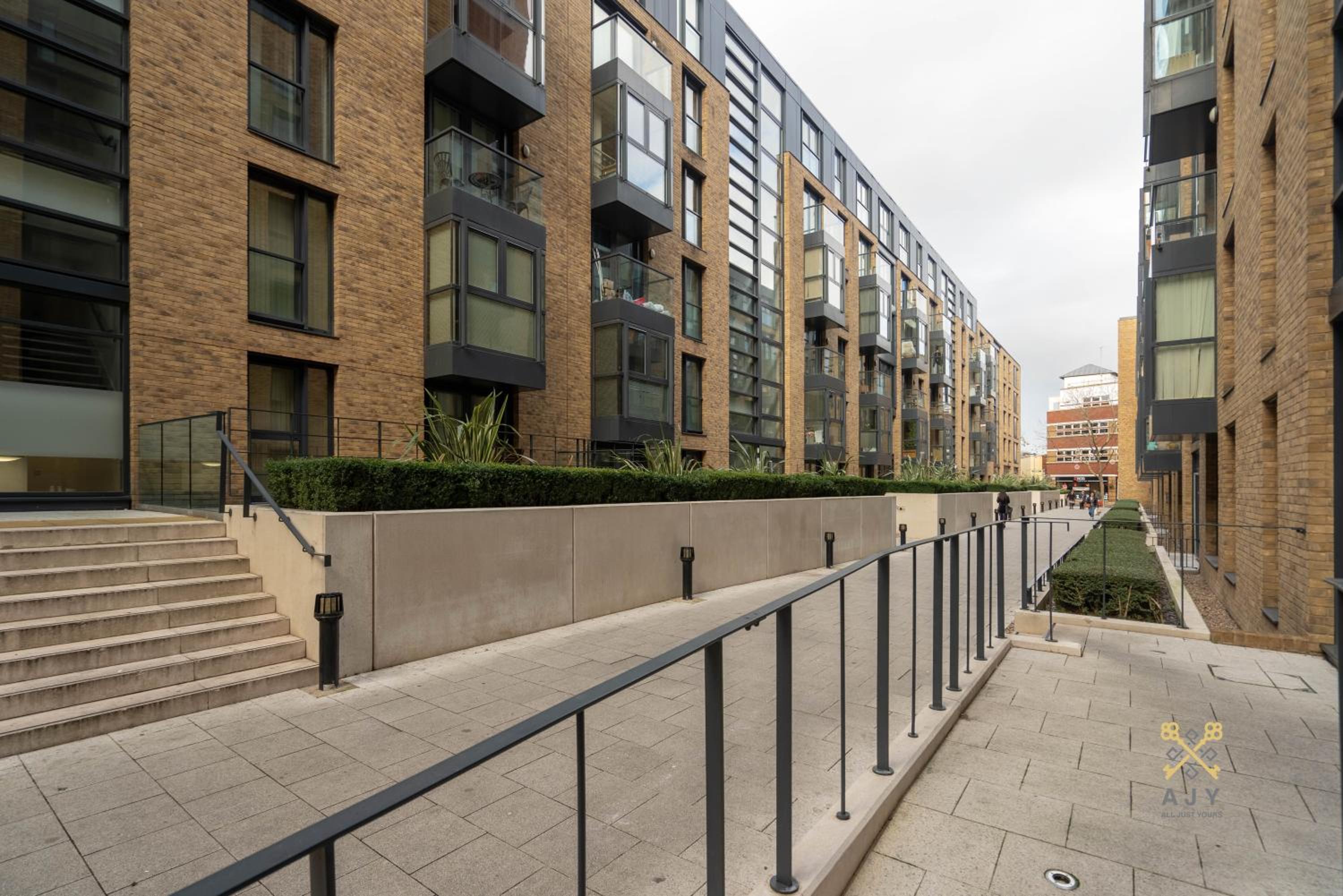 2 Bedroom Chinatown Apartment