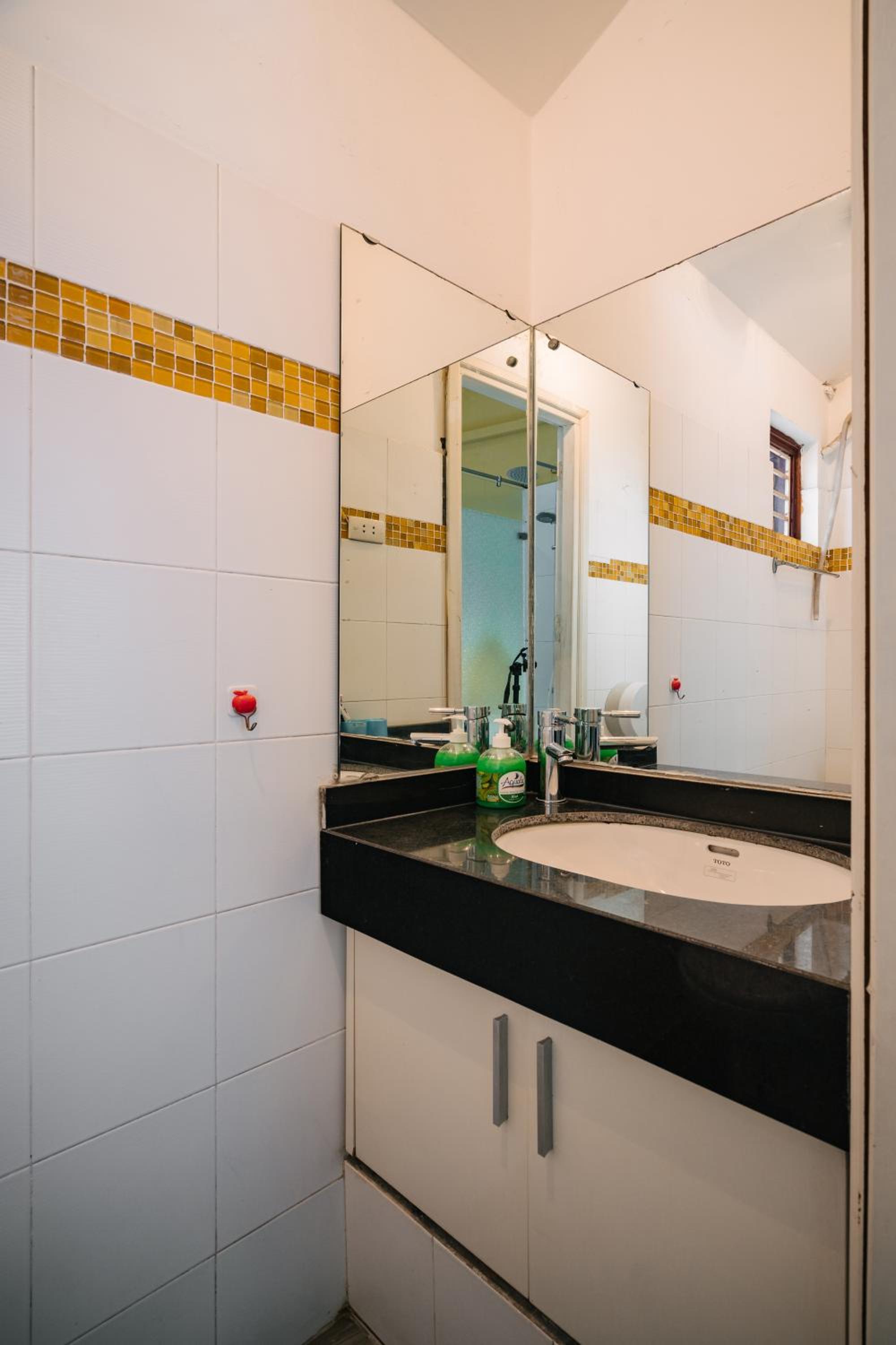 Entire French house with 4 bedrooms in Hanoi downtown