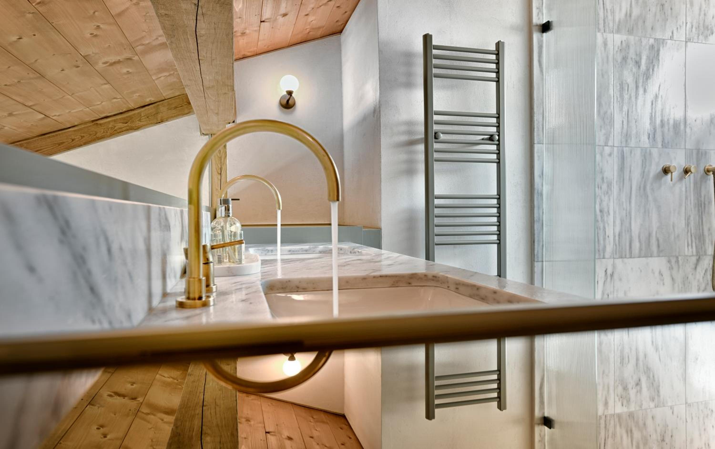 ATHINAIDOS QUARTERS by K&K