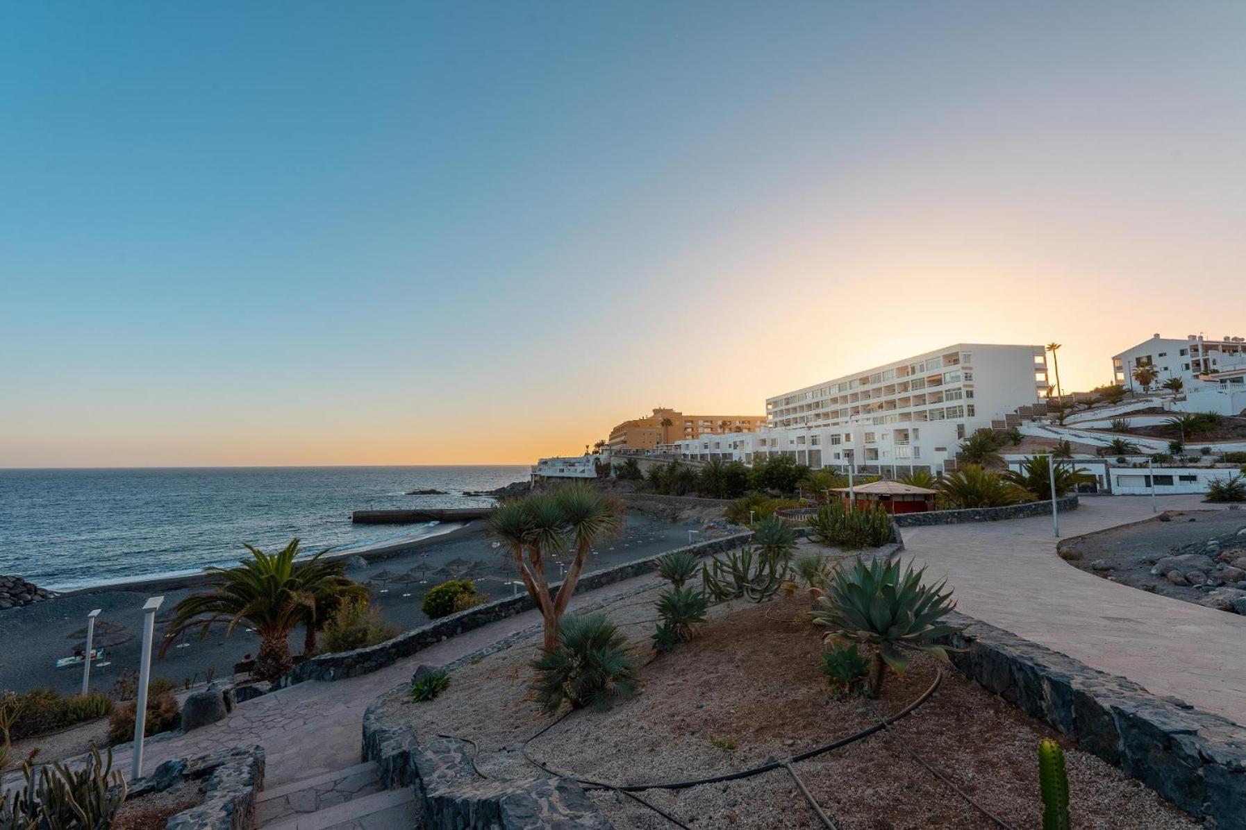 La sonada bright penthouse with views