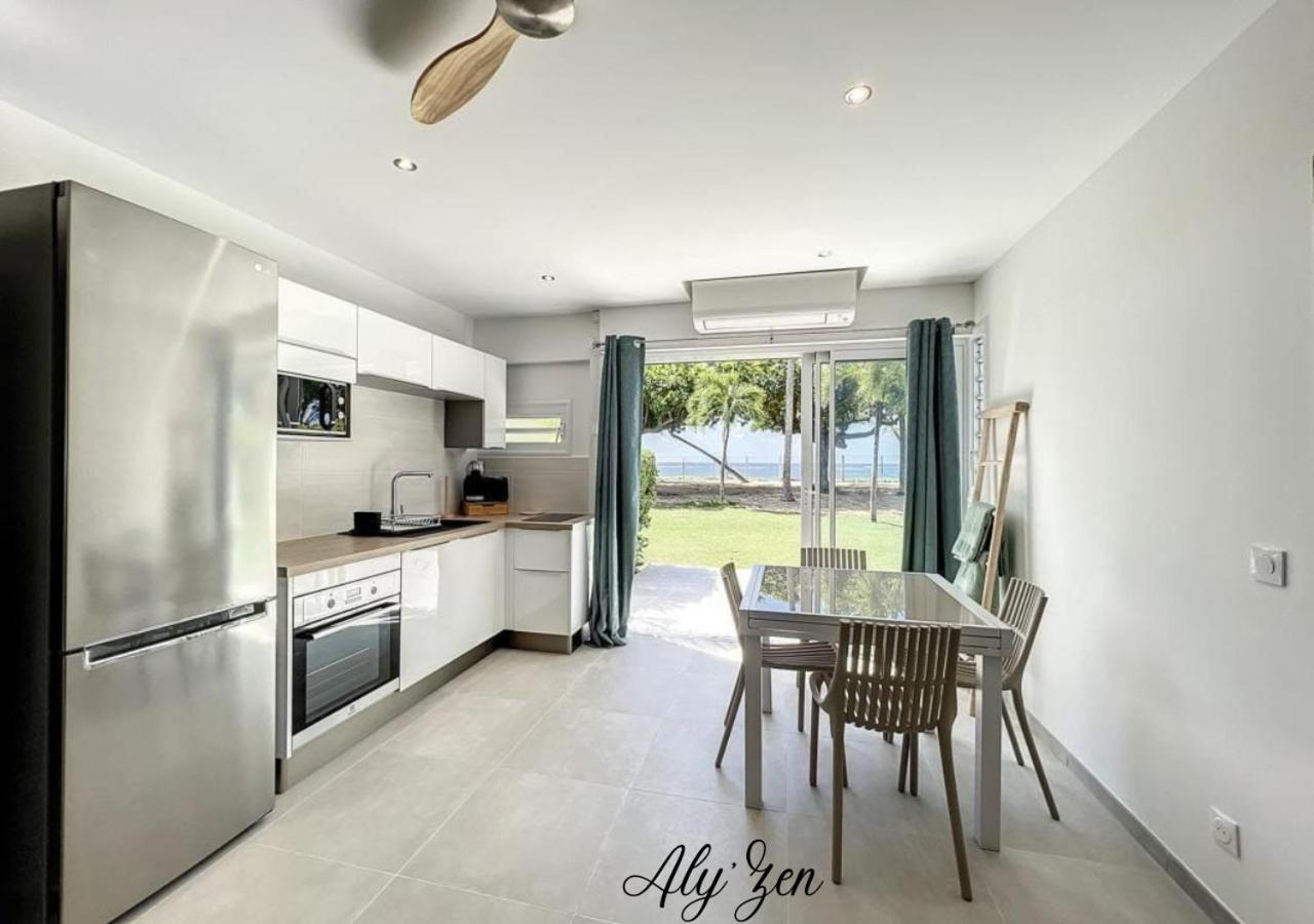 Studio de charme - Aly'Zen - Magnifique vue mer, les pieds dans l'eau view 4