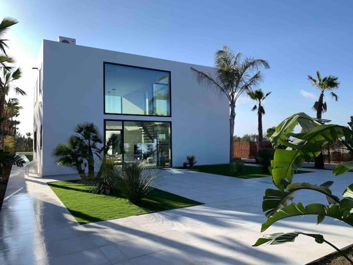 Contemporary villa near Sitges Hills