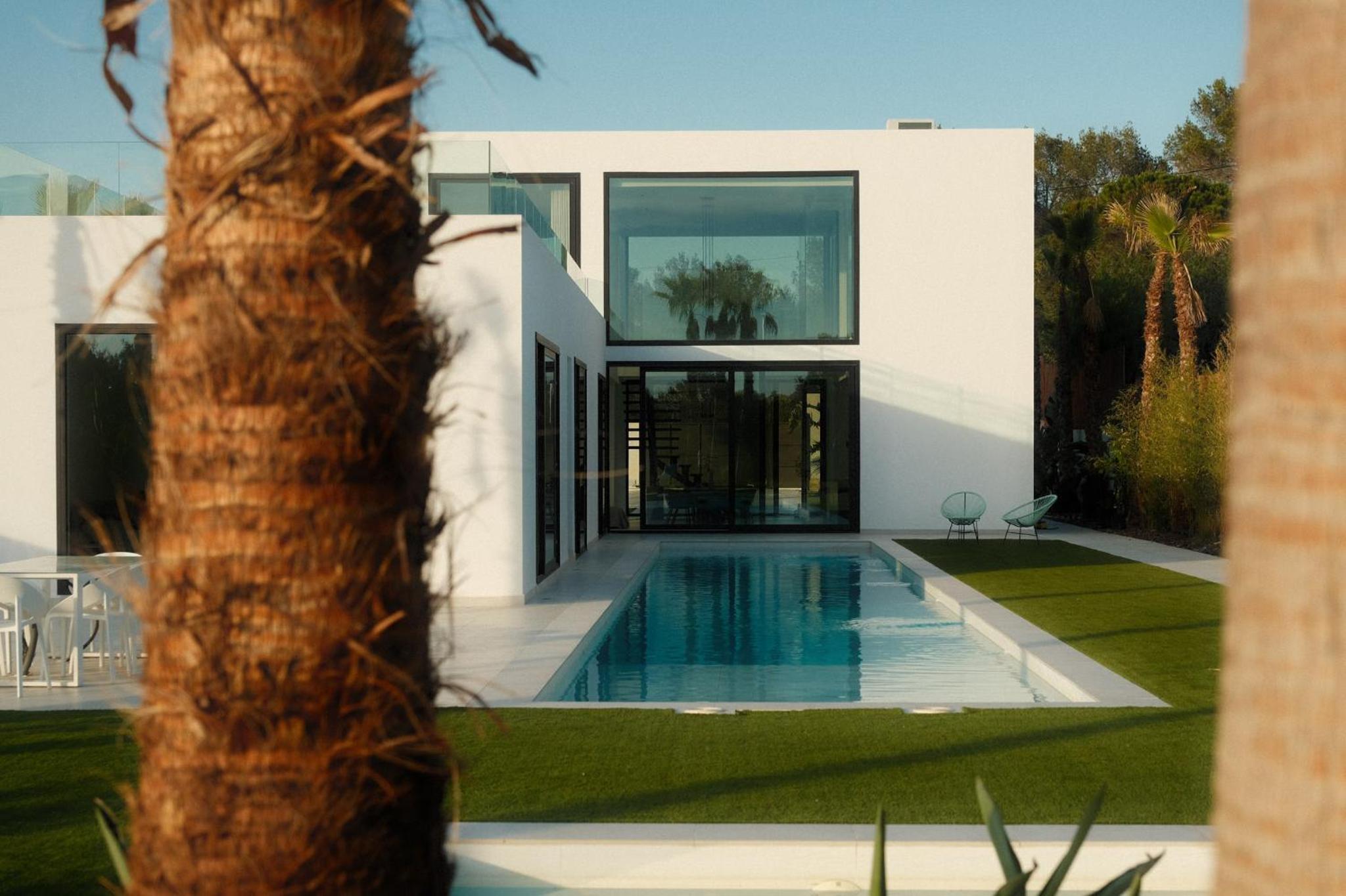Contemporary villa near Sitges Hills