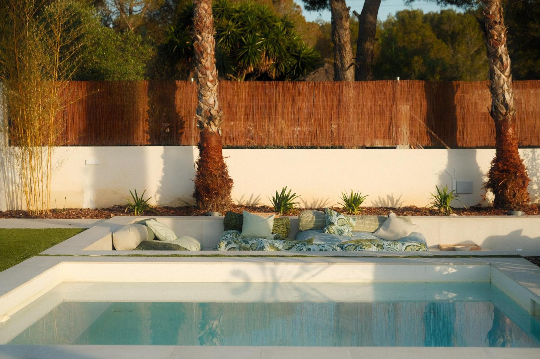 Contemporary villa near Sitges Hills