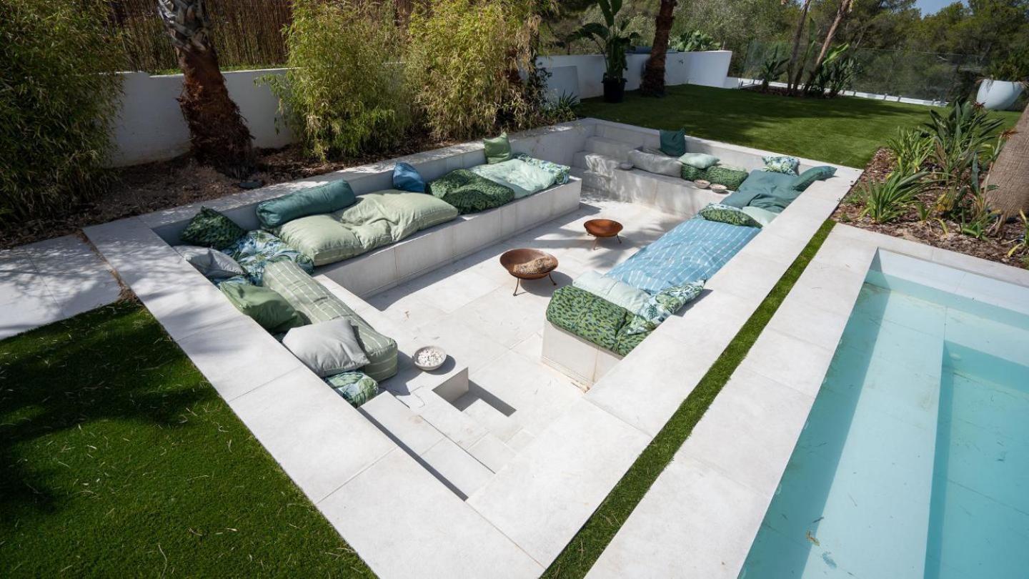 Contemporary villa near Sitges Hills