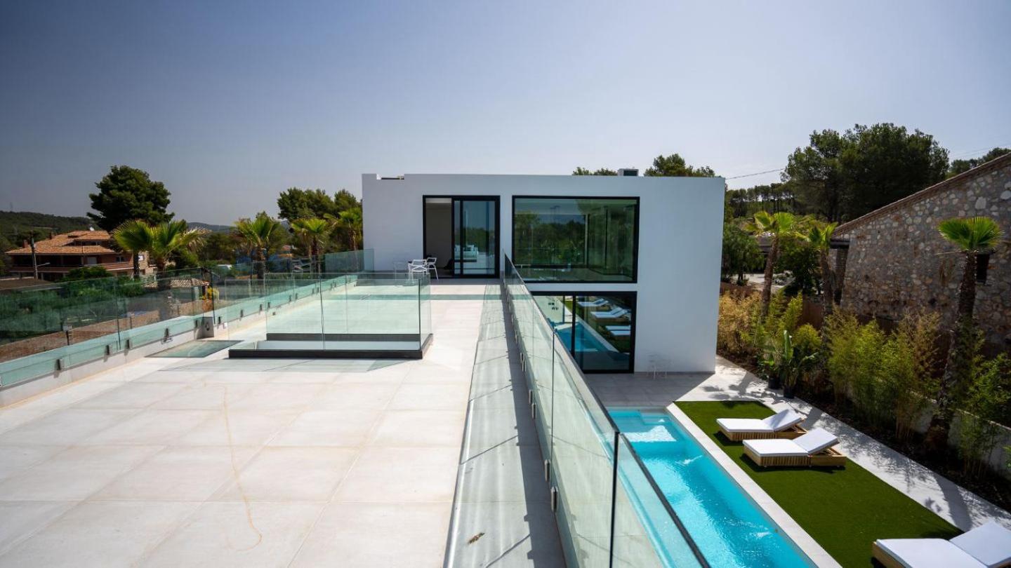 Contemporary villa near Sitges Hills