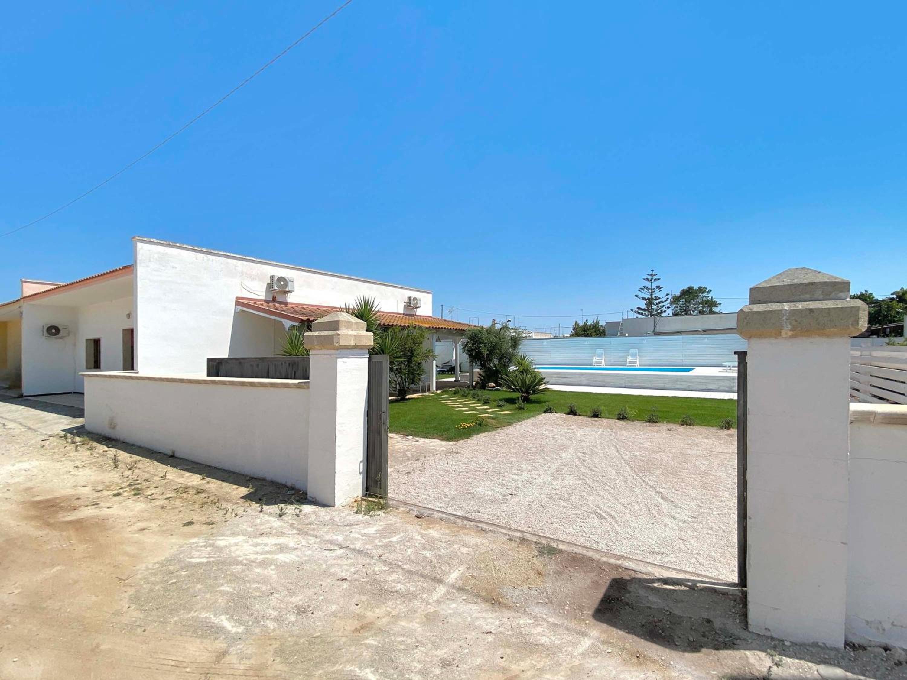 Villa Pace by BarbarHouse view 5