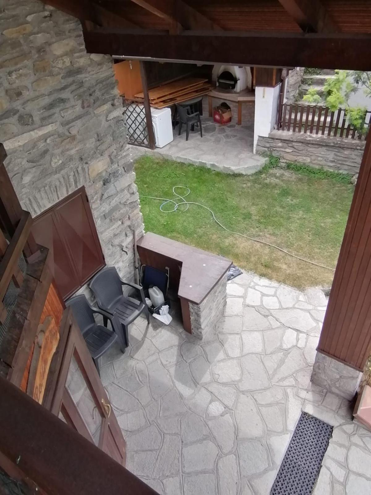 Photo 8