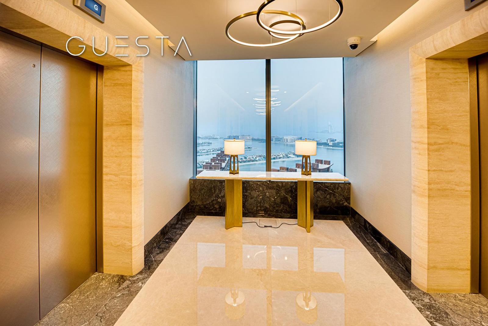 The Palm Tower, Nakheel Mall, Palm Jumeirah