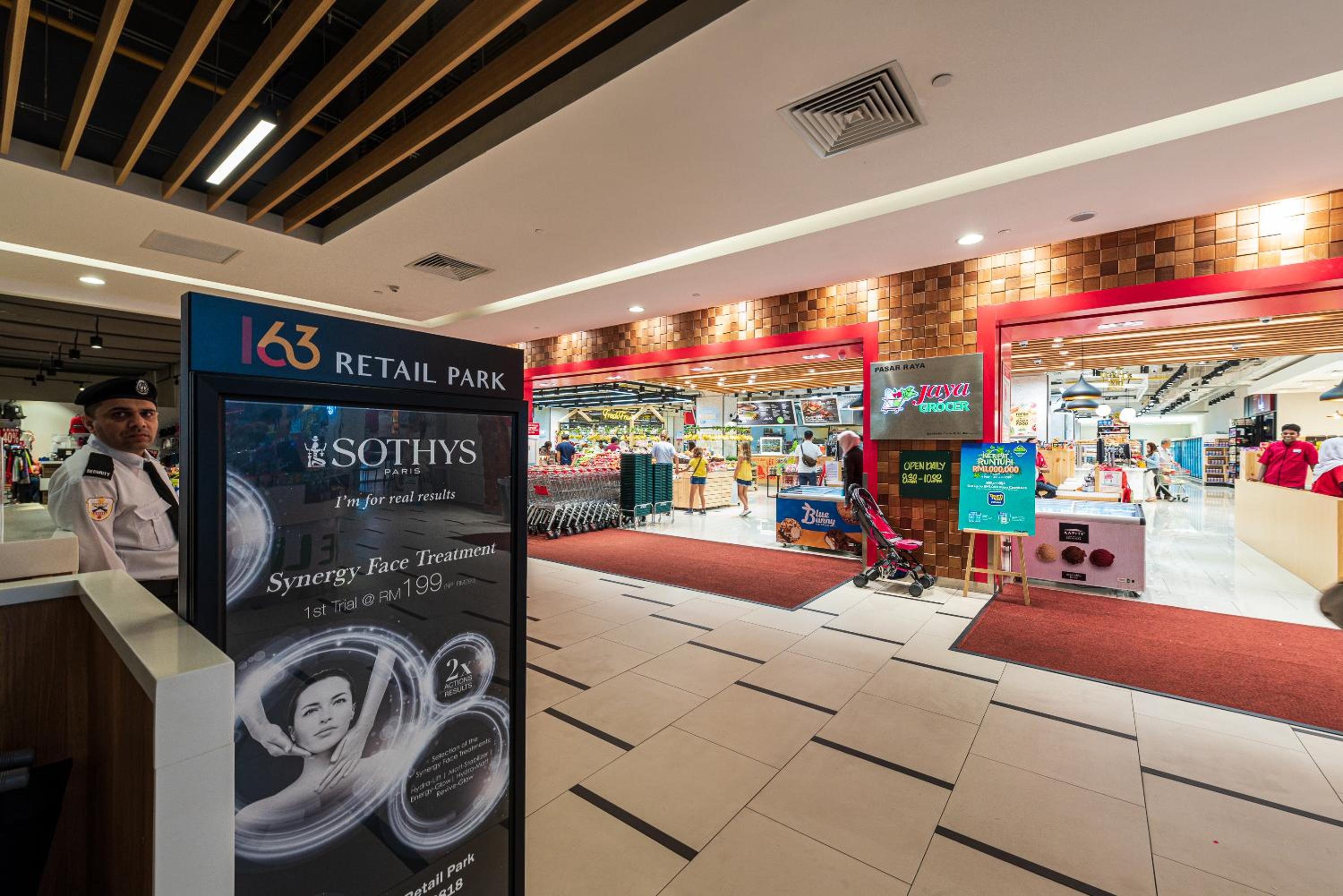 Luxury Arcoris Mont Kiara Nx 163Mall 1Bedroom 4 Pax