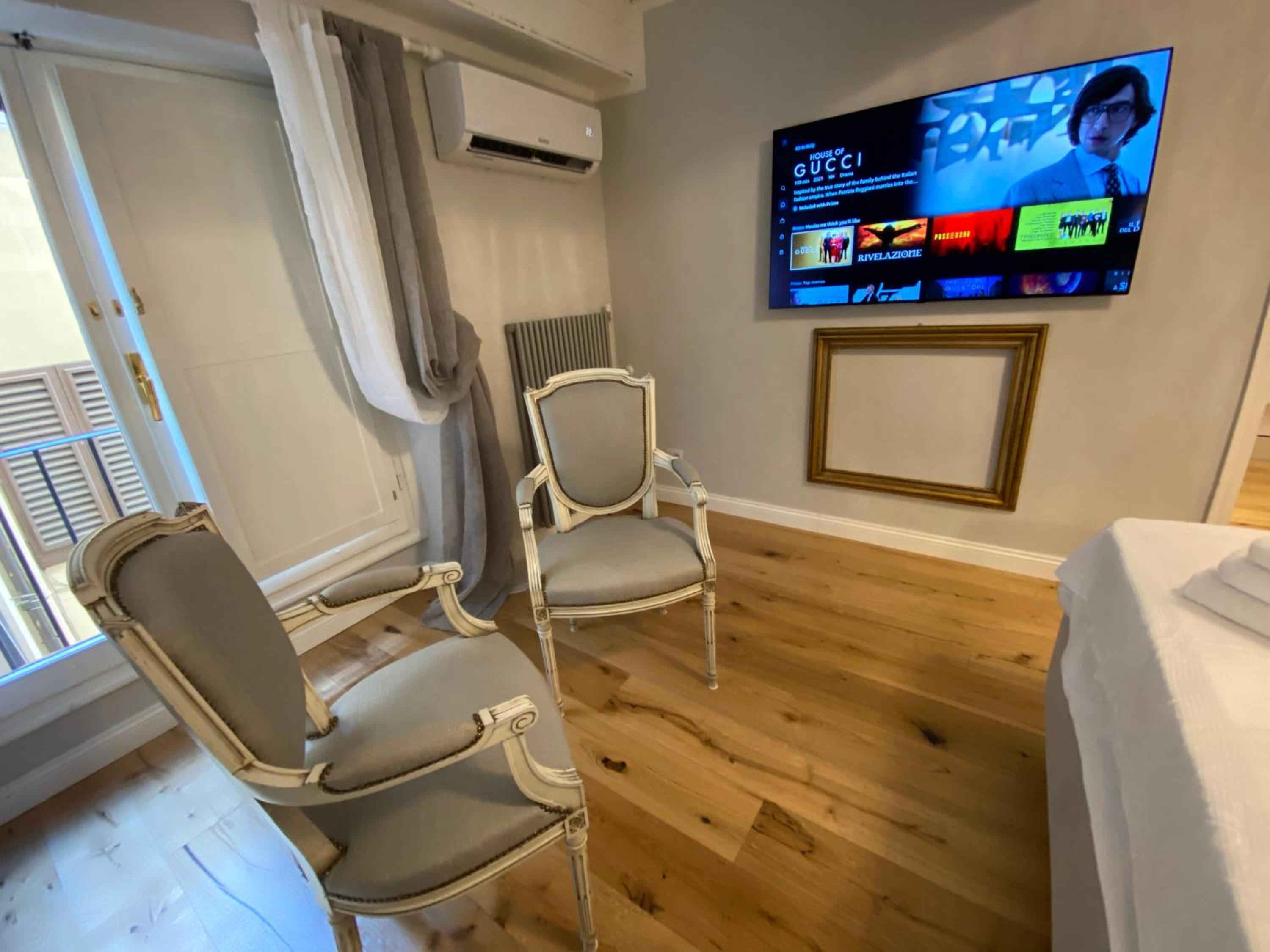 Peruzzi Royal Suite