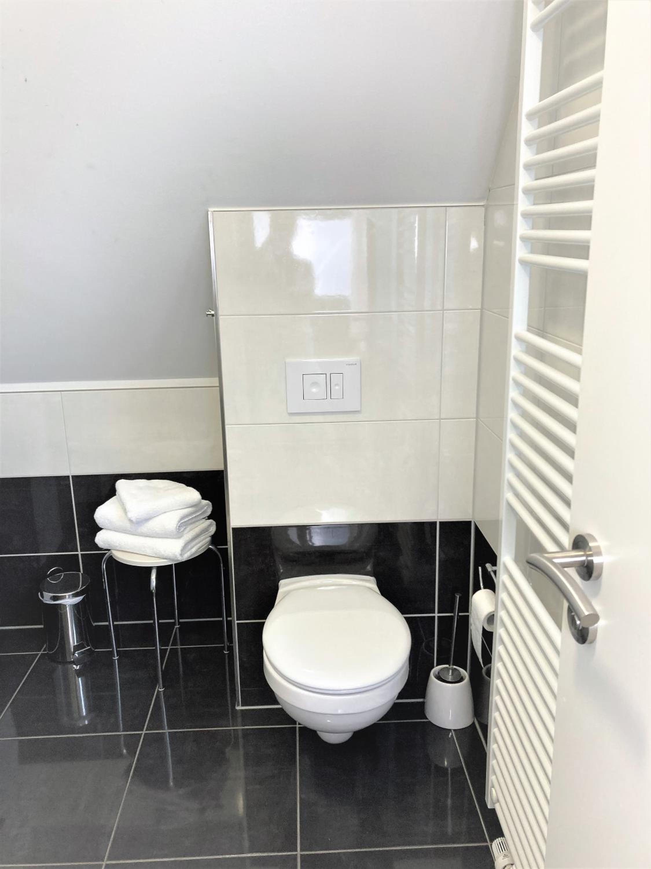 Wohlfühl Hotel & Pension am Birnengarten - Ruhige Zimmer mit Bad & WLAN