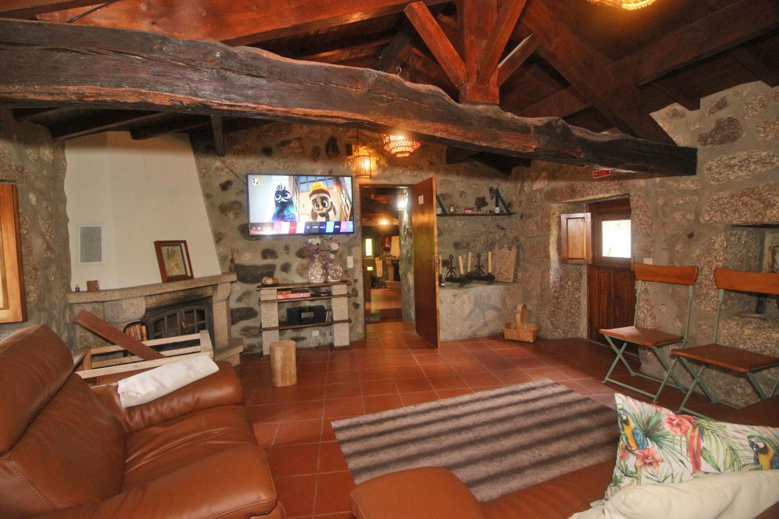 Cabaninhas House by Gerês Casas view 2