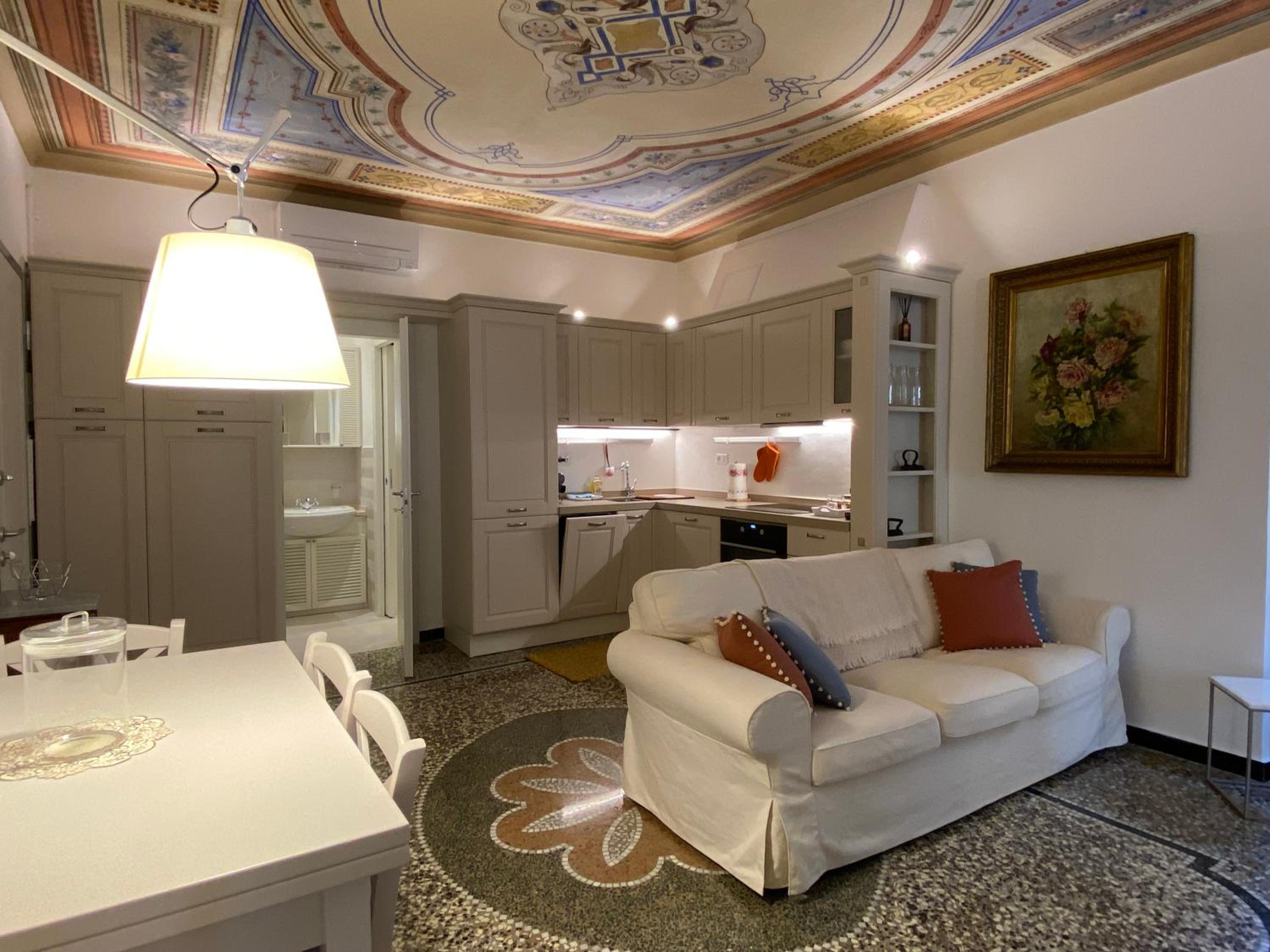 Suites 5 Stelle nel Borgo di Varazze view 5