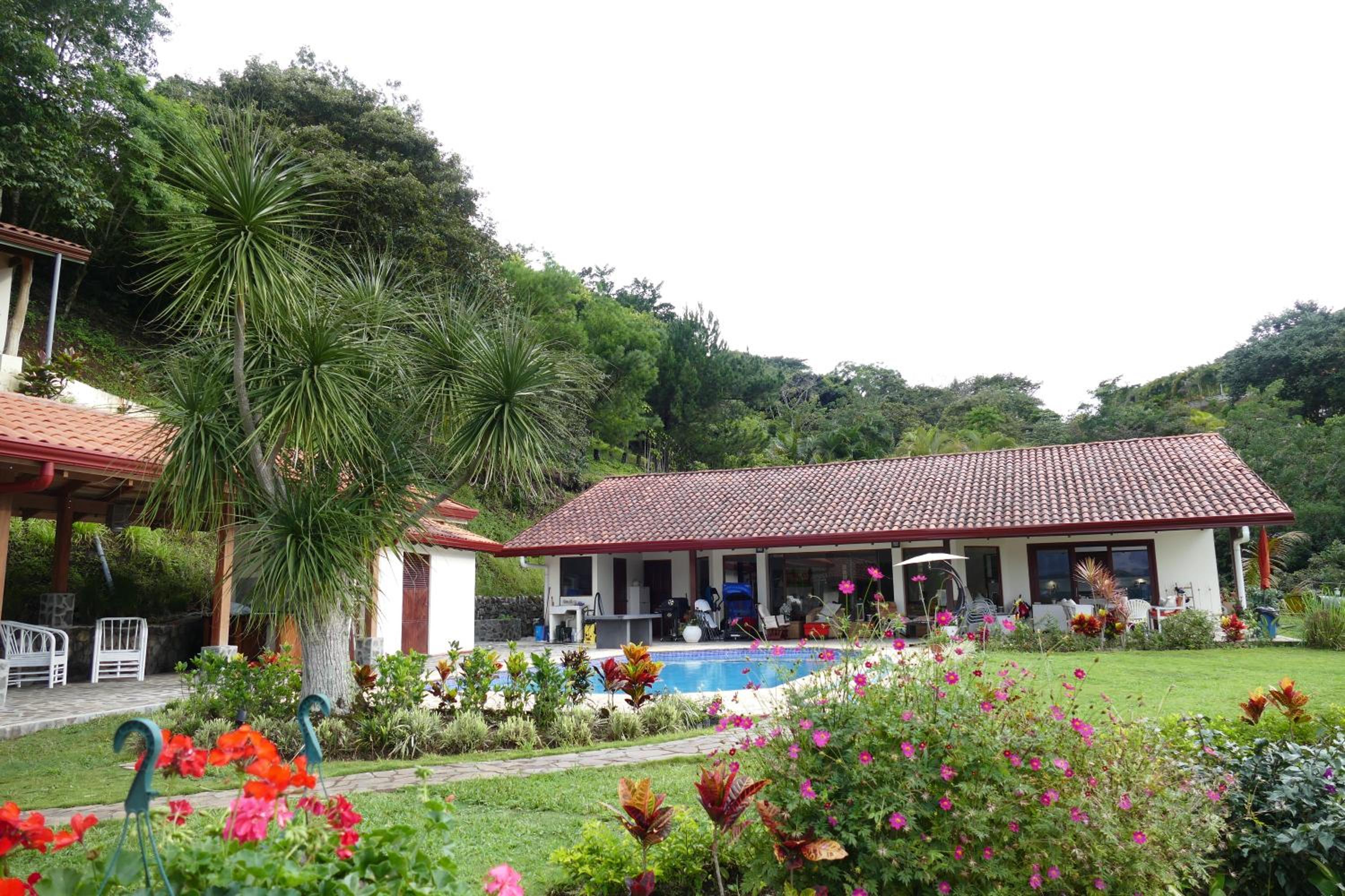 Hotel Bungalows Sanlaz - Image 1