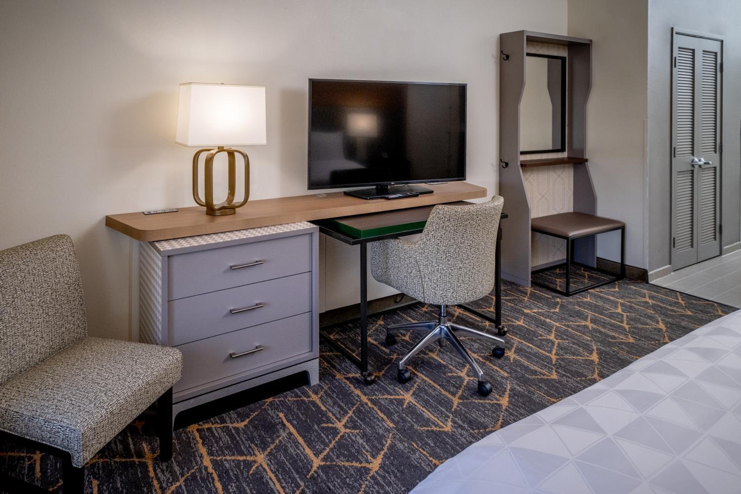 Holiday Inn Hotel & Suites Beckley by IHG