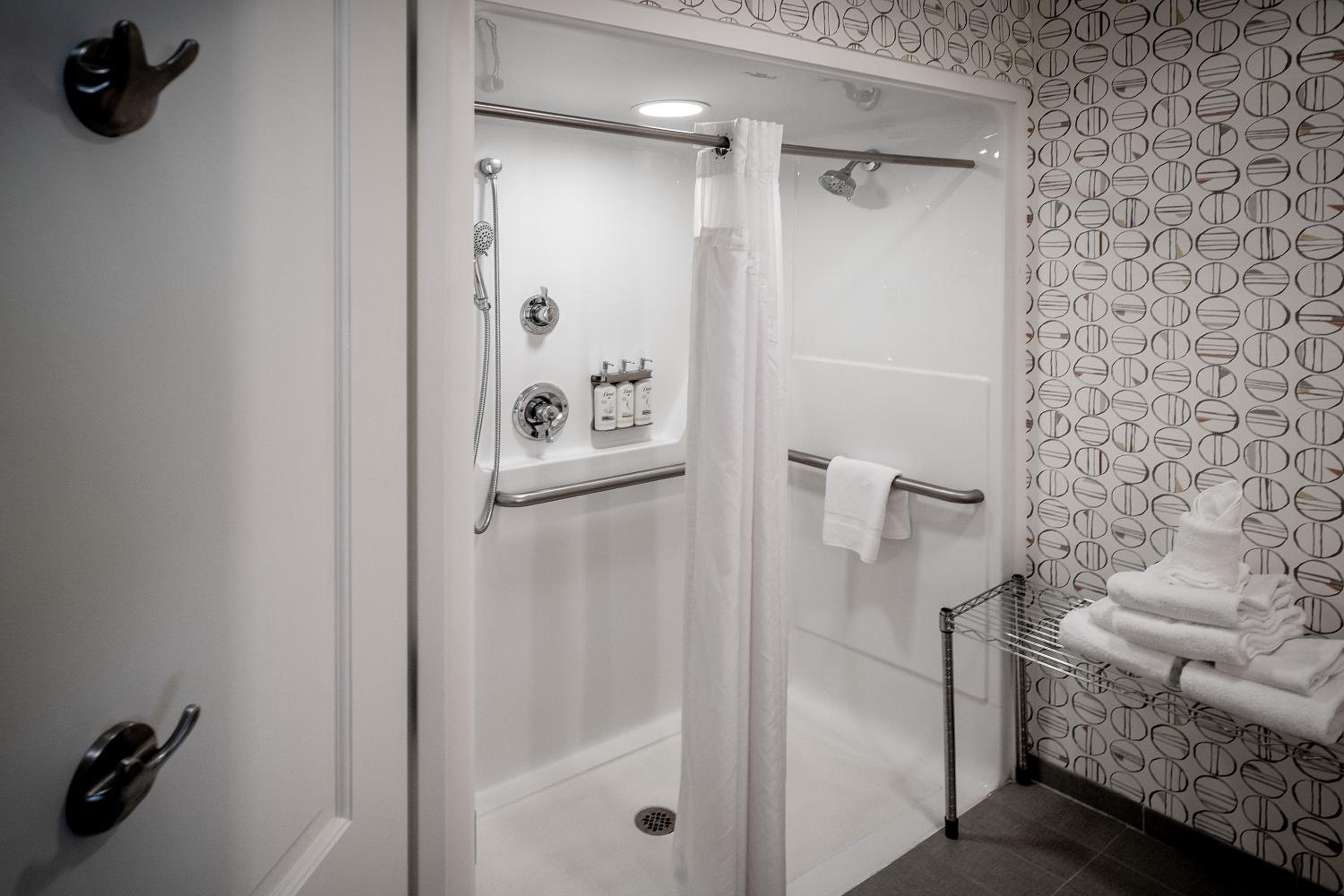 Holiday Inn Hotel & Suites Beckley by IHG