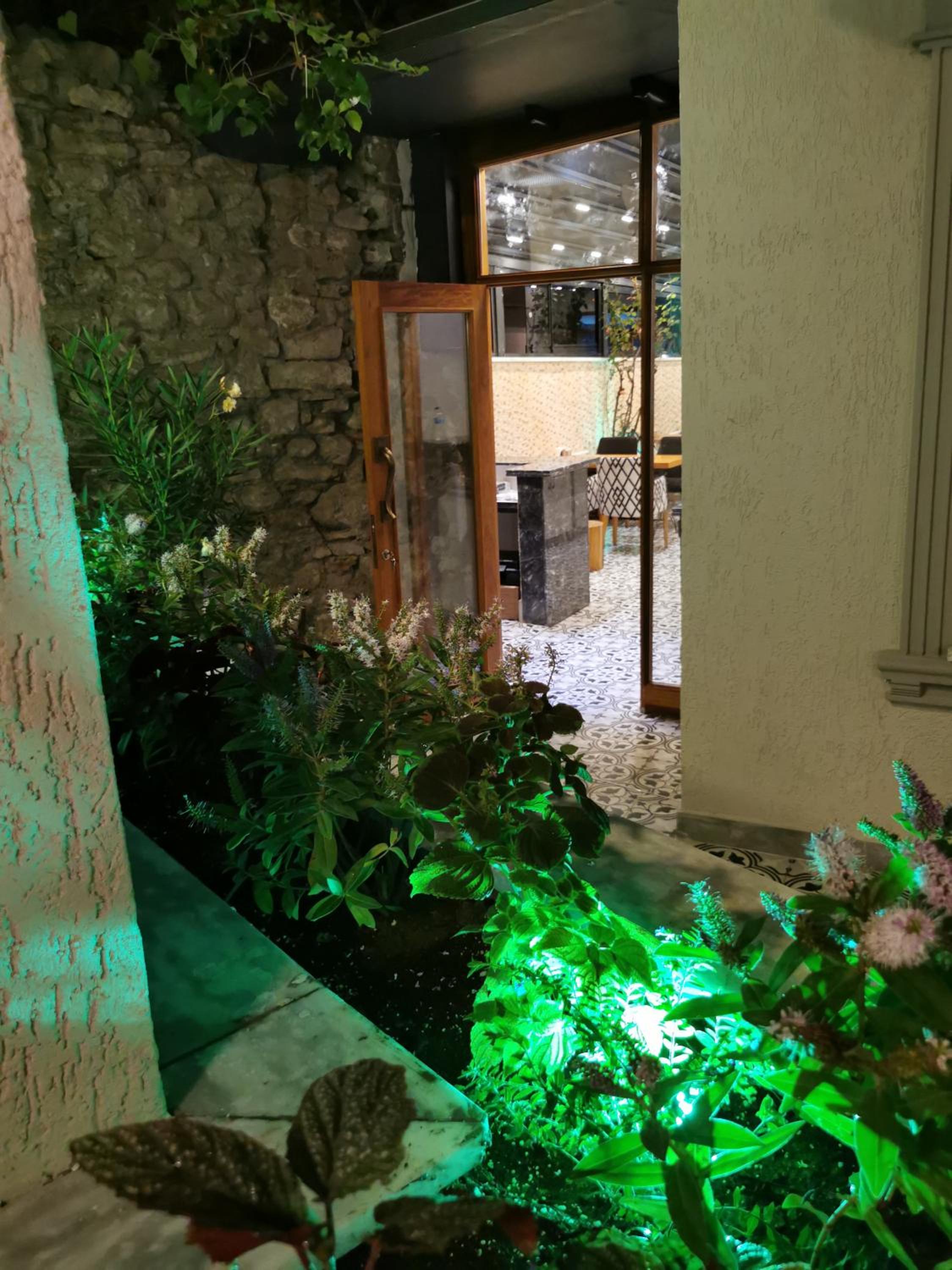 Luxx Garden Otel - Image 10